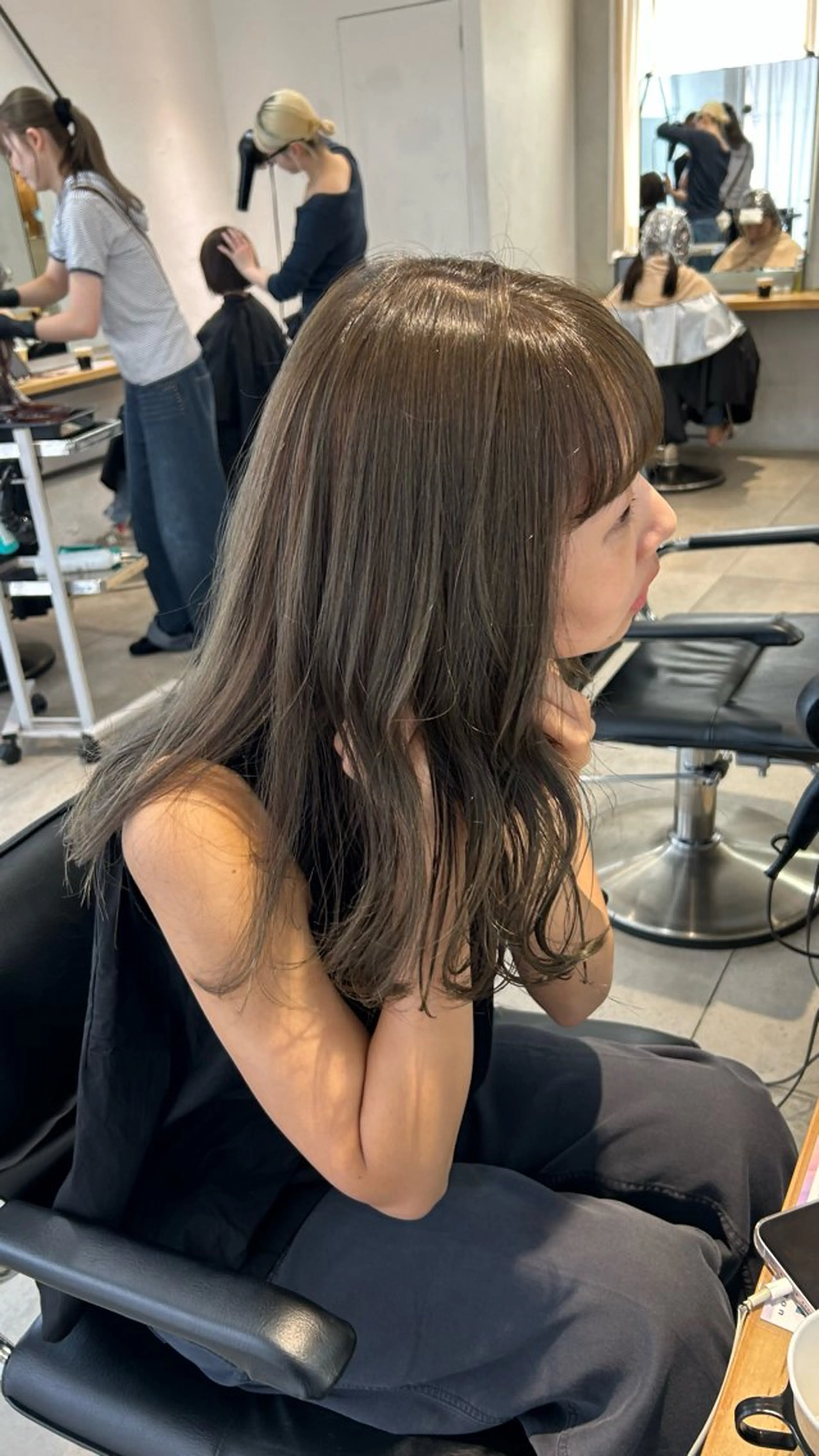 ミディアム カラー カット ヘアカラー Lomalia Moemiのヘアスタイル