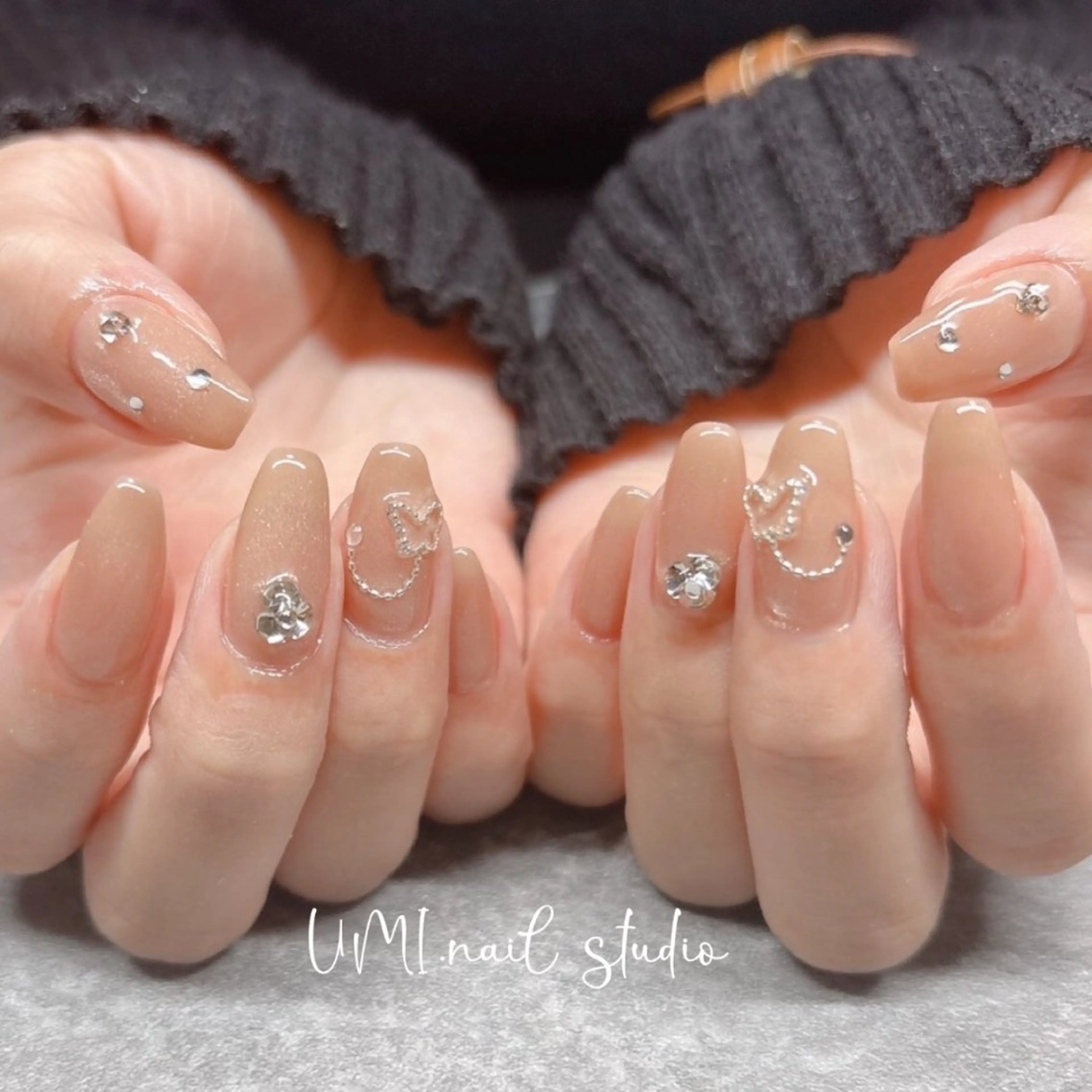 ネイル マグネットネイル シンプルネイル UMI.nail studioのネイルデザイン
