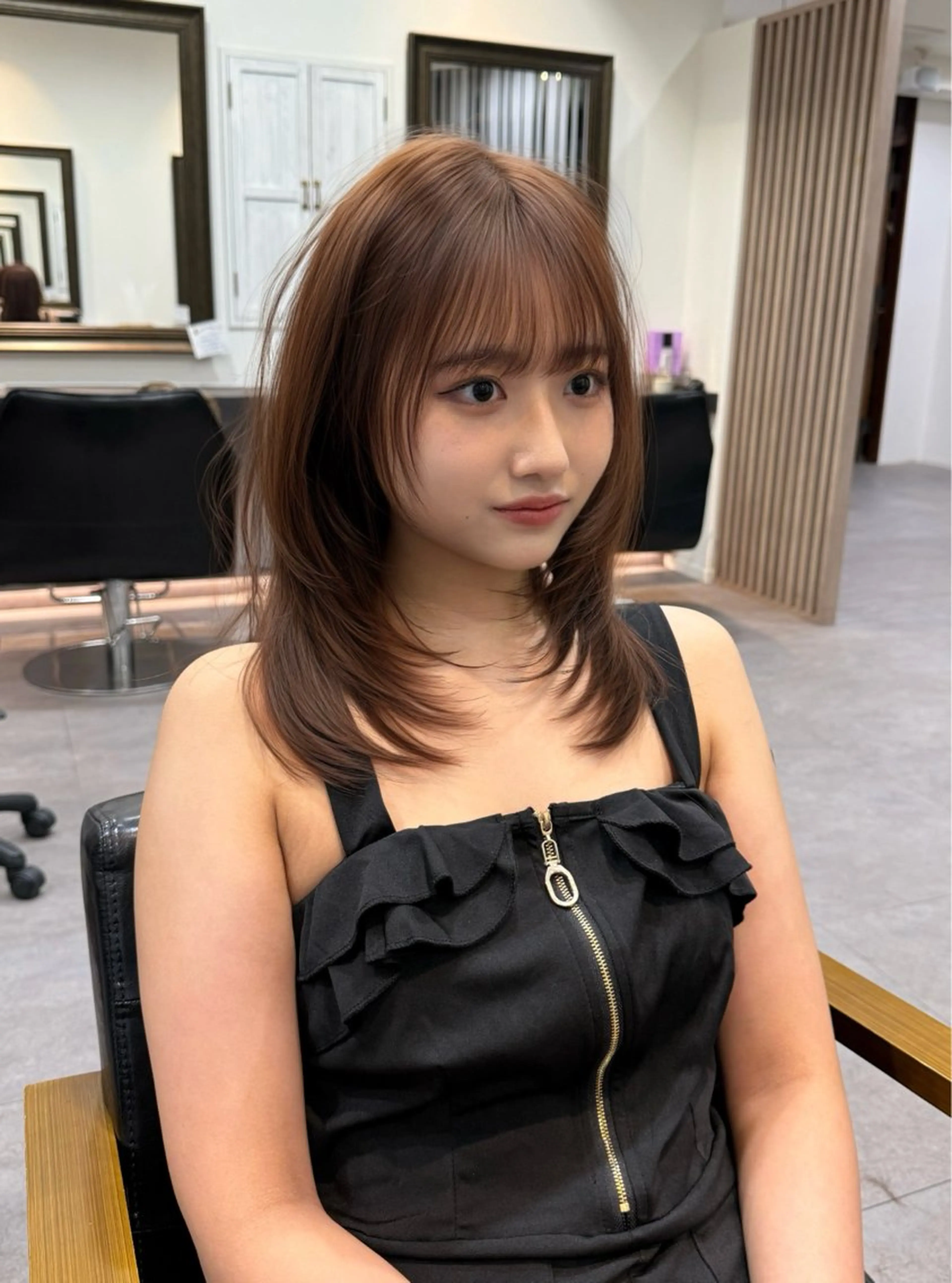 髪に優しい🌈ダメージレスカラー×レイヤーカット×αの写真