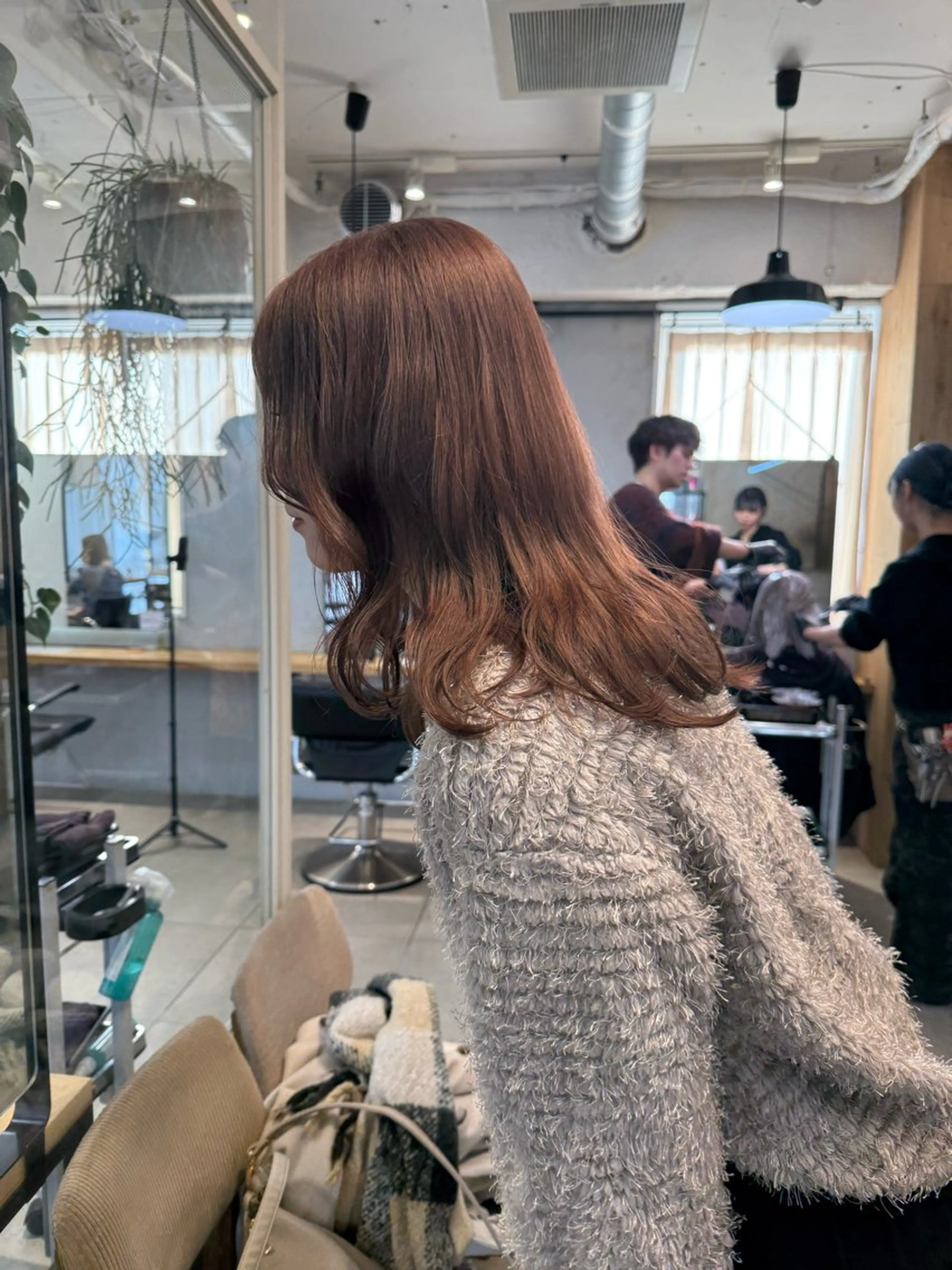 ミディアム カラー ミルクティー× グレージュMOMOのヘアスタイル