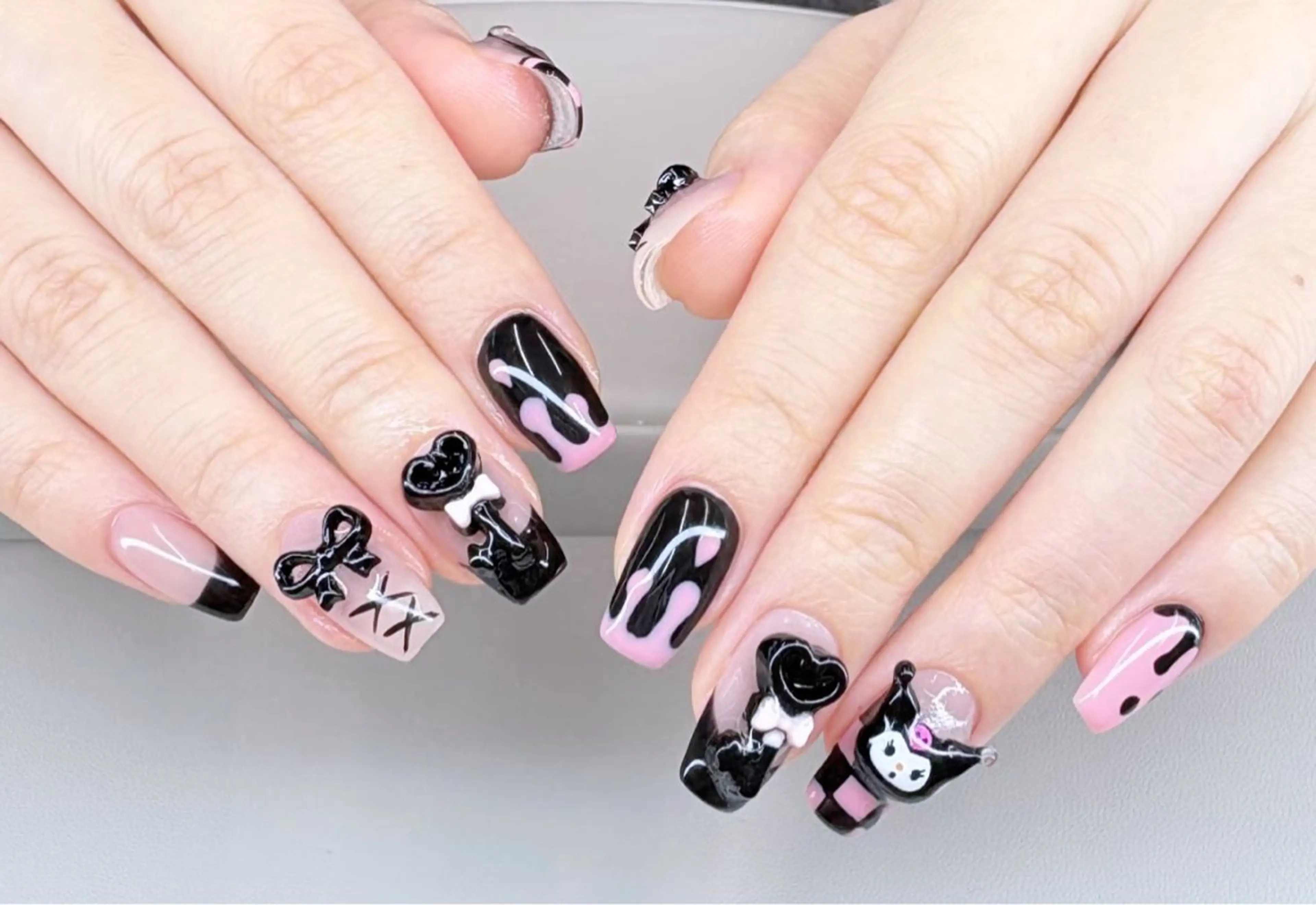 ネイル オーロラネイル フットネイル フレンチネイル ジェルネイル ガーリー ハンドネイル Mimo beau ty   salonのネイルデザイン