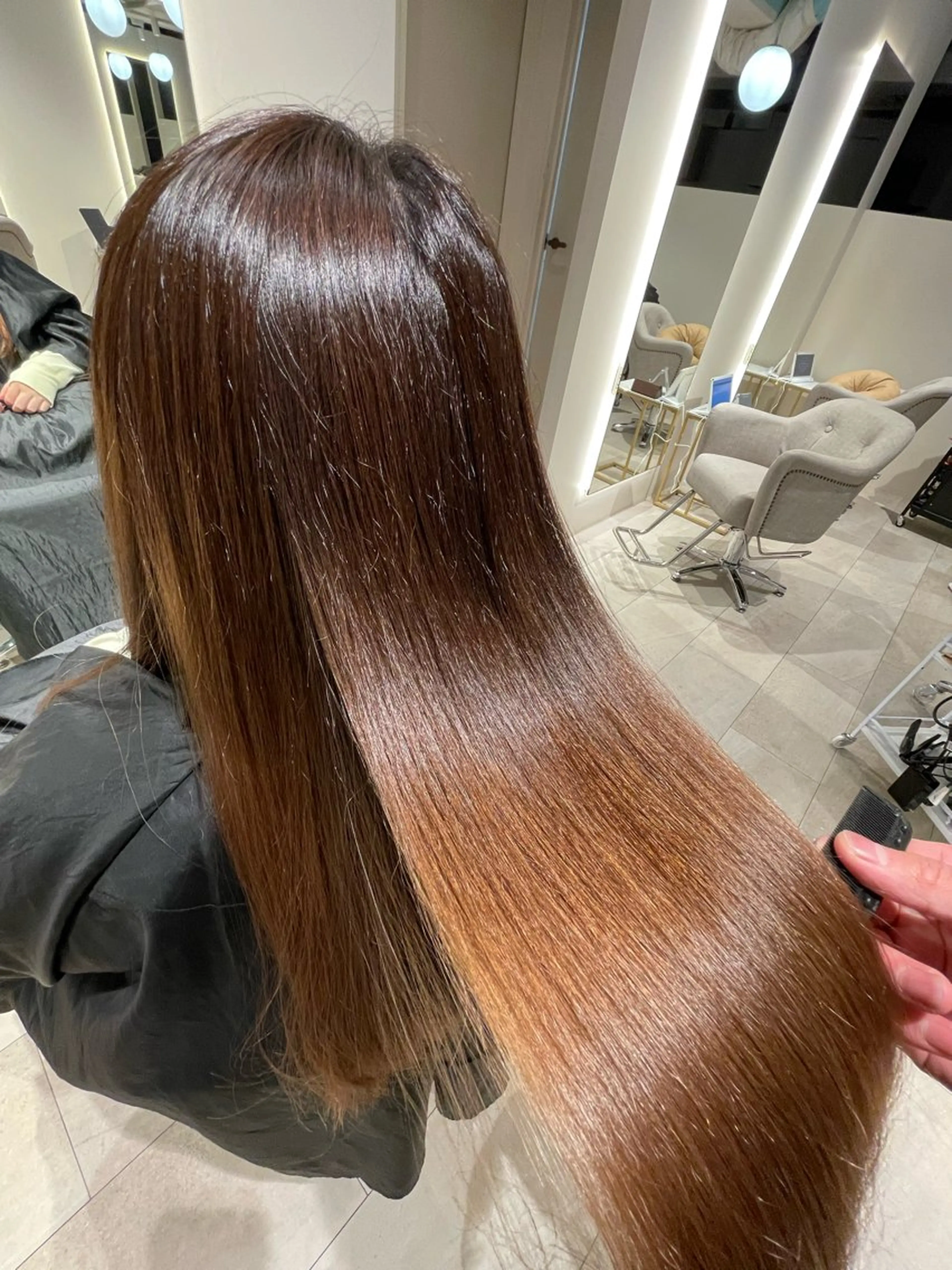 セミロング 根本 彩永のヘアスタイル