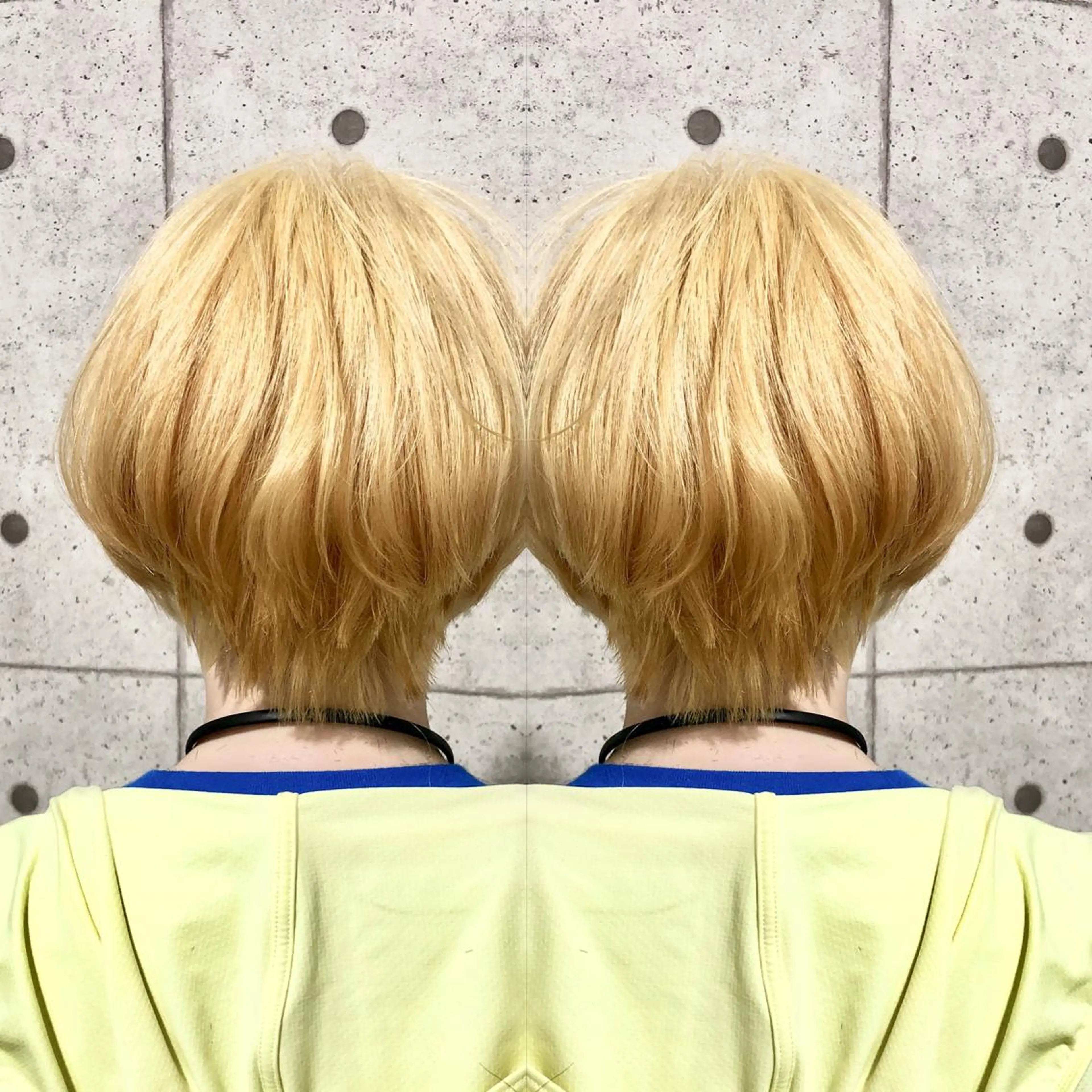 ショート カラー ベージュカラー ハイトーンカラー ミルクティーベージュ 韓国風/小顔レイヤー /艶カラーのヘアスタイル