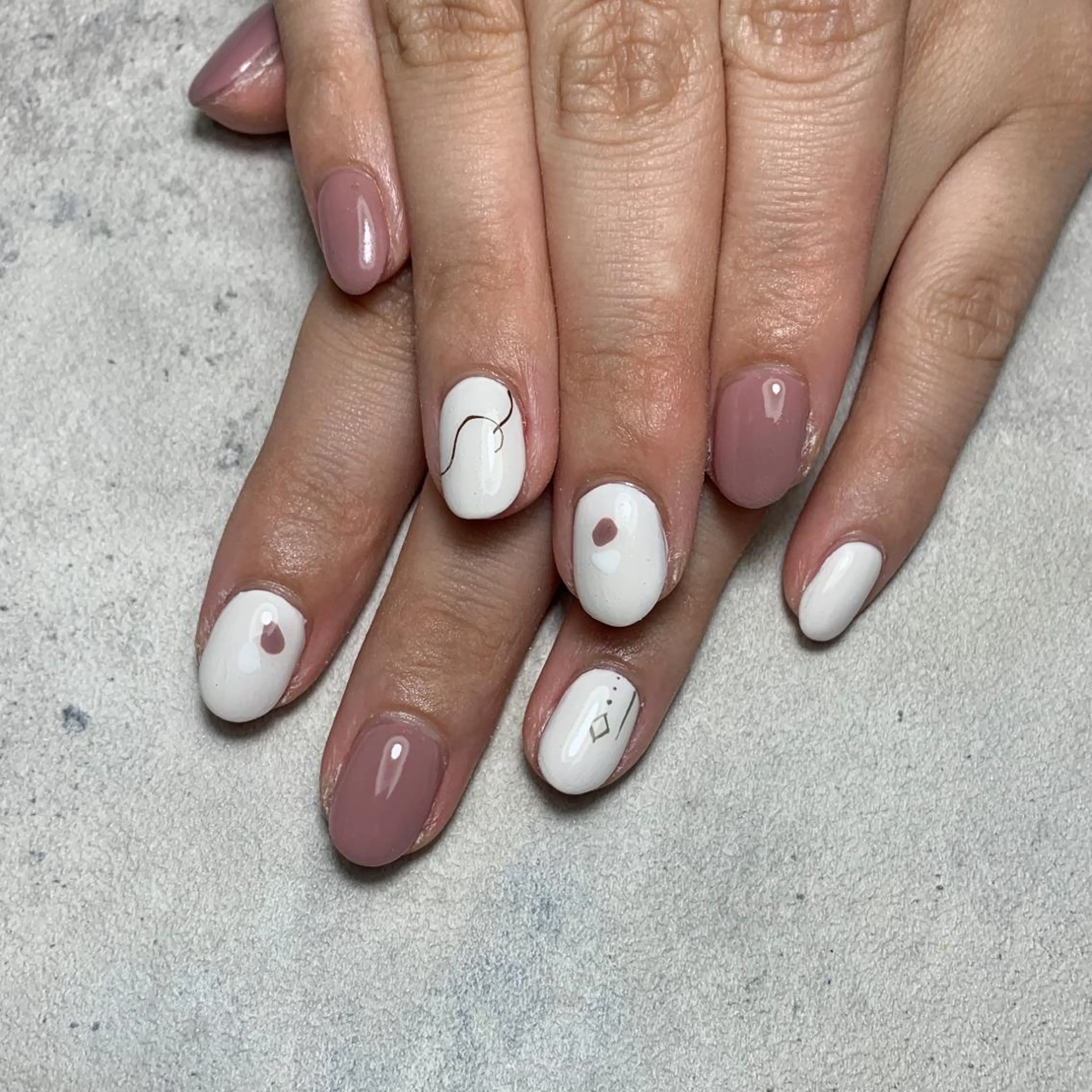 ネイル atelier　FIORITURA所属・FIORITURA aiのネイルデザイン