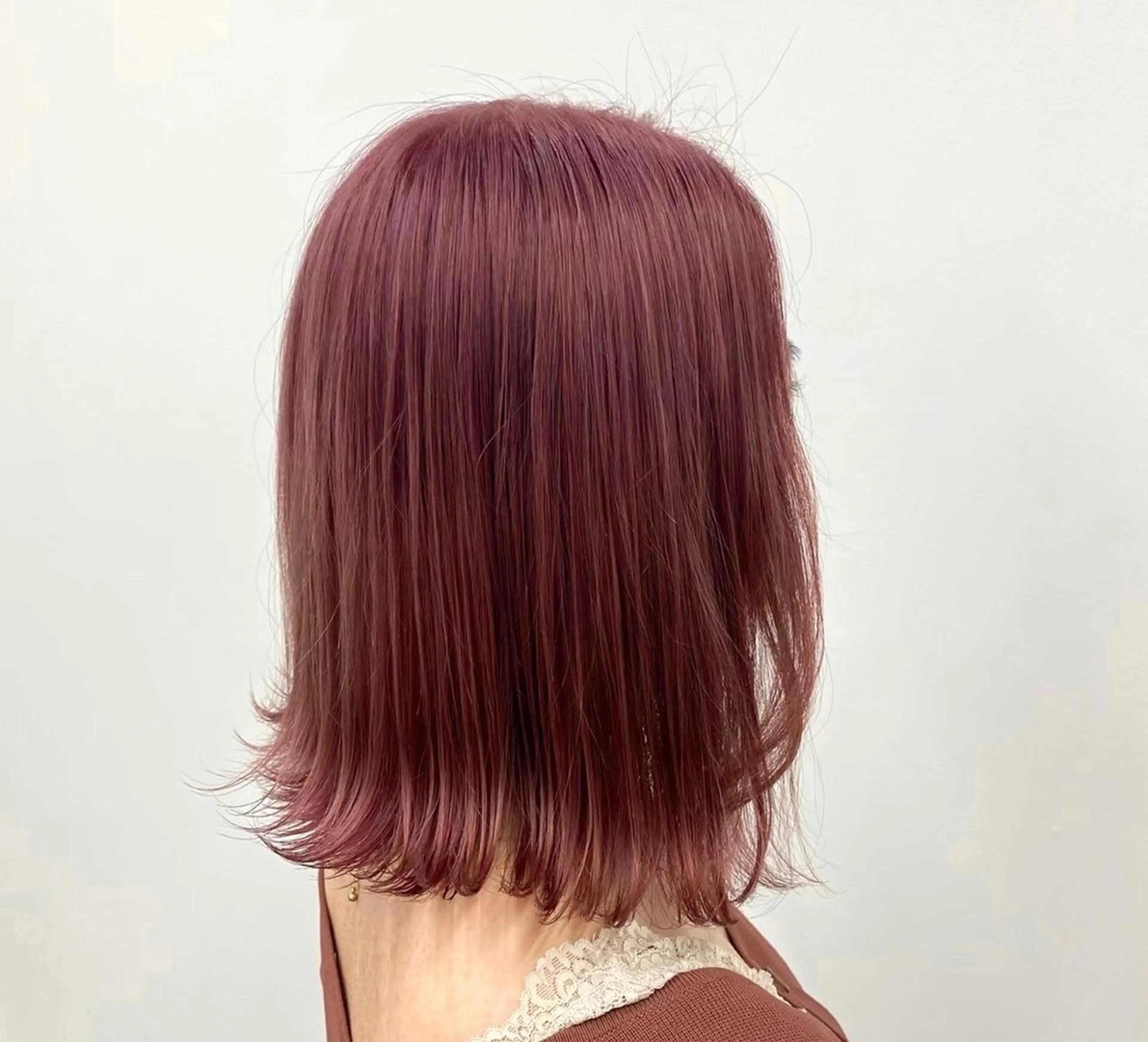 セミロング カラー ヘアアレンジ ブリーチ ブリーチなしカラー レッドカラー 髪質改善 トリートメント ヘアカラー トリートメント ヘアセット 🩵ダメージレス艶感 ハイトーン🩷のヘアスタイル