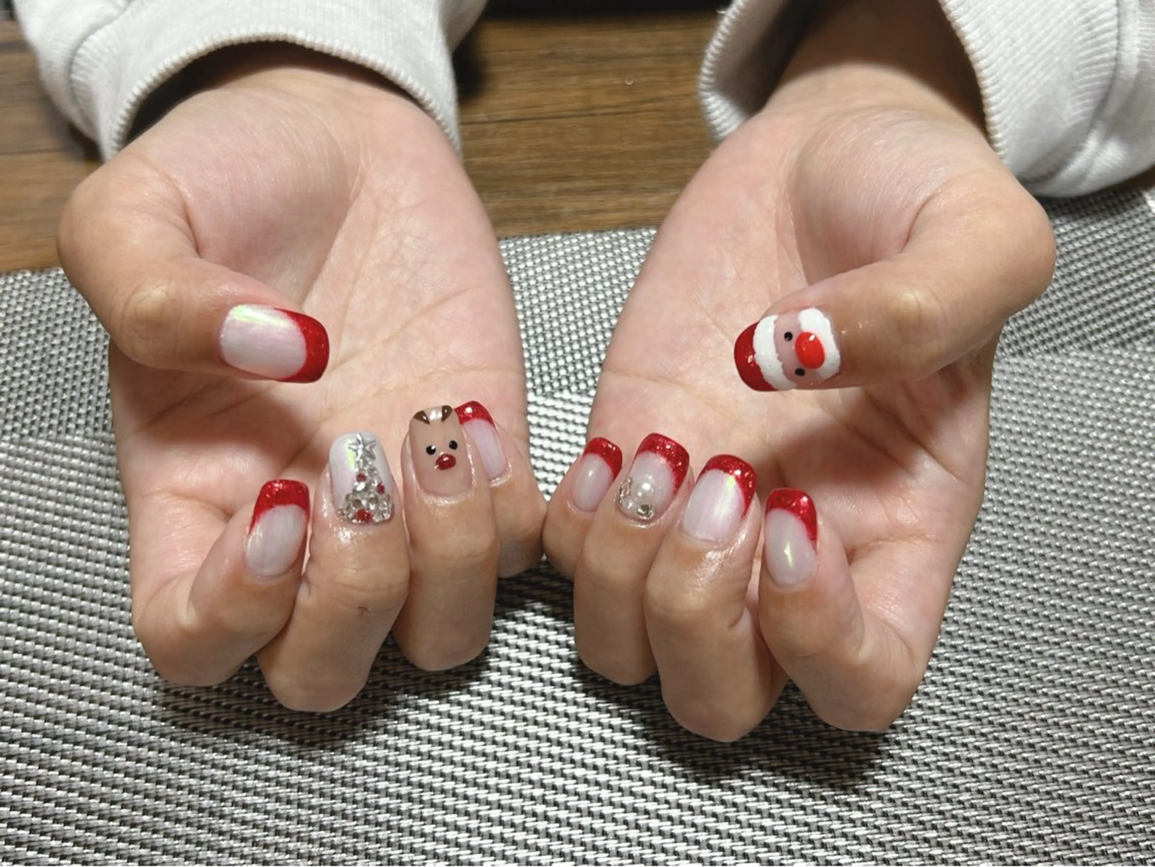 ネイル 冬ネイル クリスマス ハンドネイル i nailのネイルデザイン