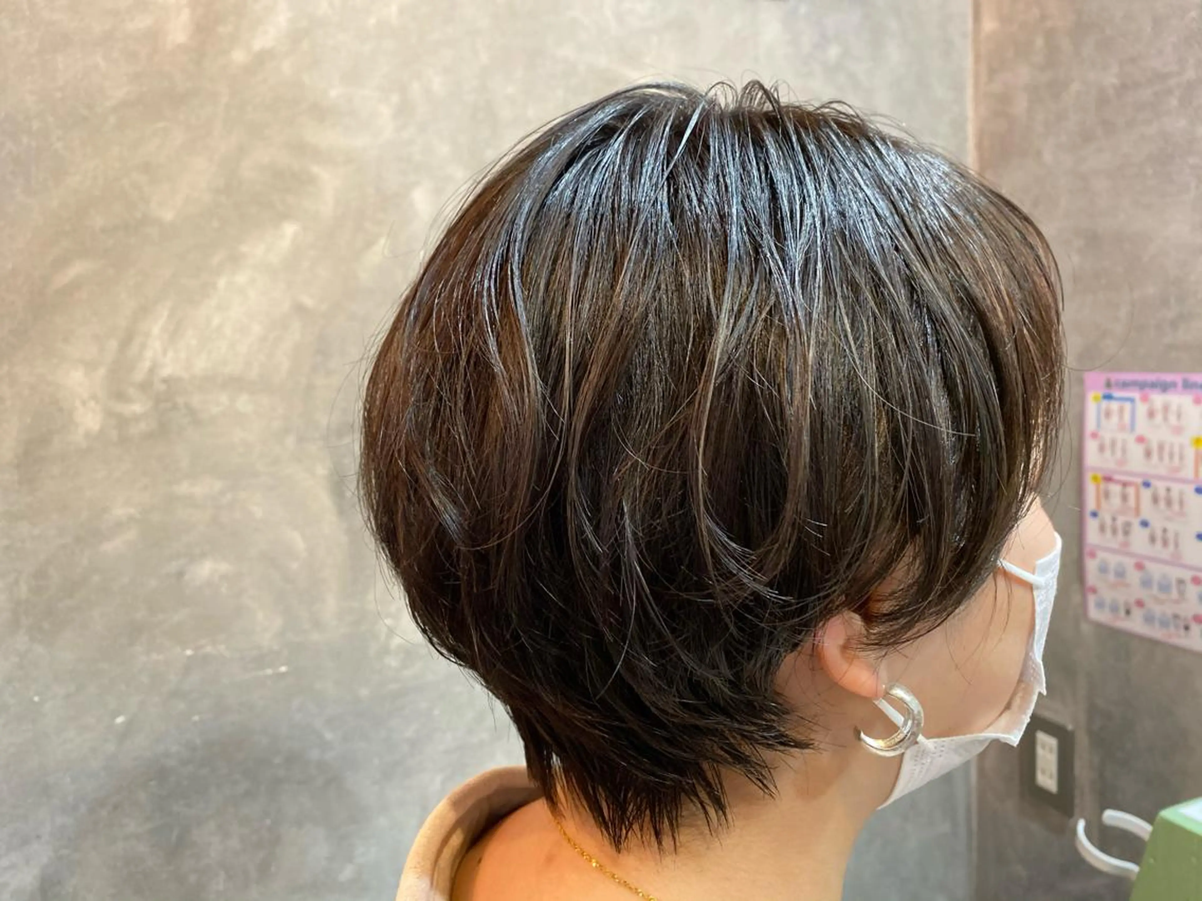 ショート カラー ハイライトカラー シルバー ハイライト 半個室女性salon 🩰Natsumiのヘアスタイル