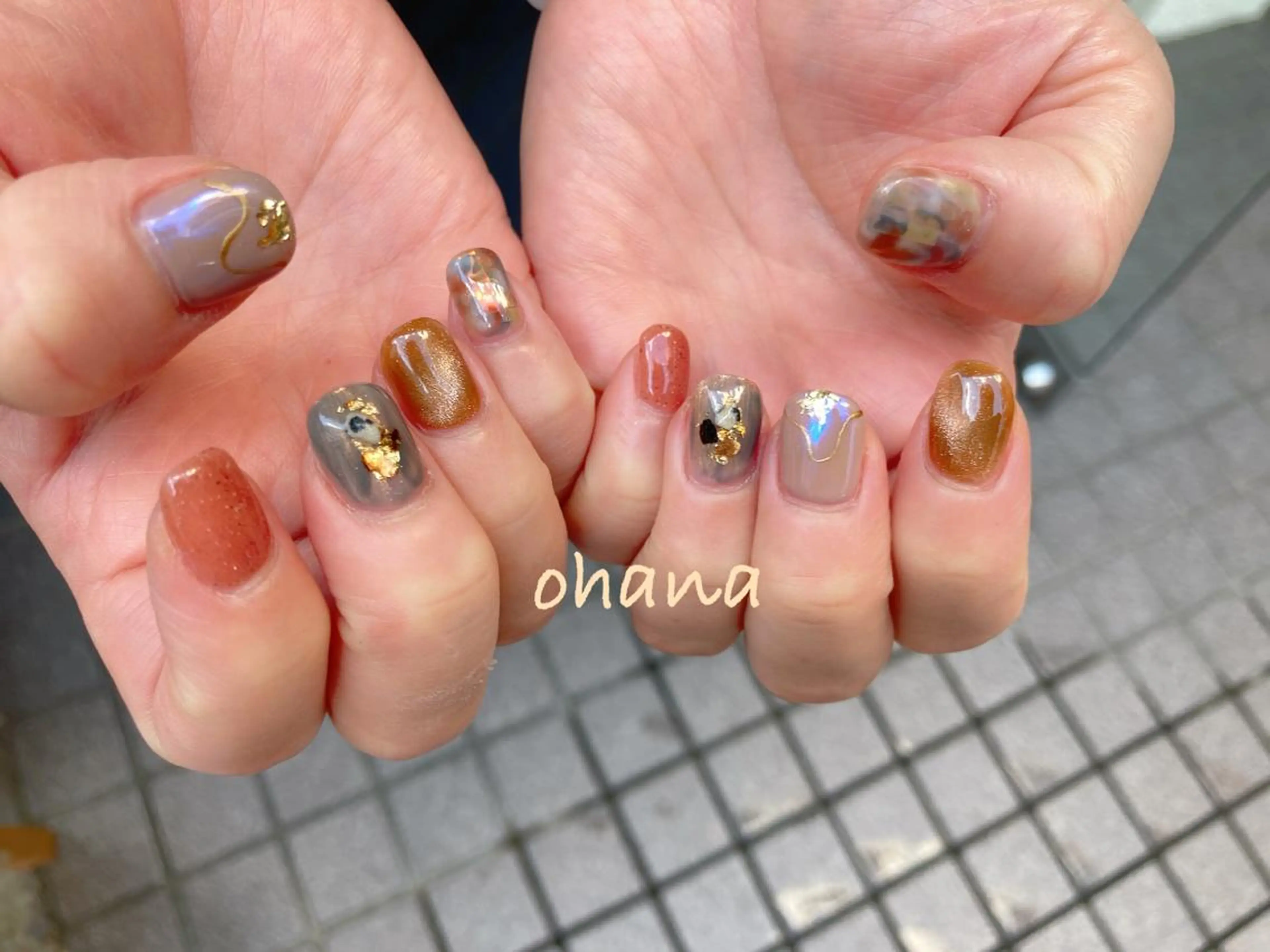 ネイル オーロラネイル べっ甲ネイル ボルドー 長さ出し フットネイル nailroom  OHANA所属・nailroom OHANA🌴のネイルデザイン