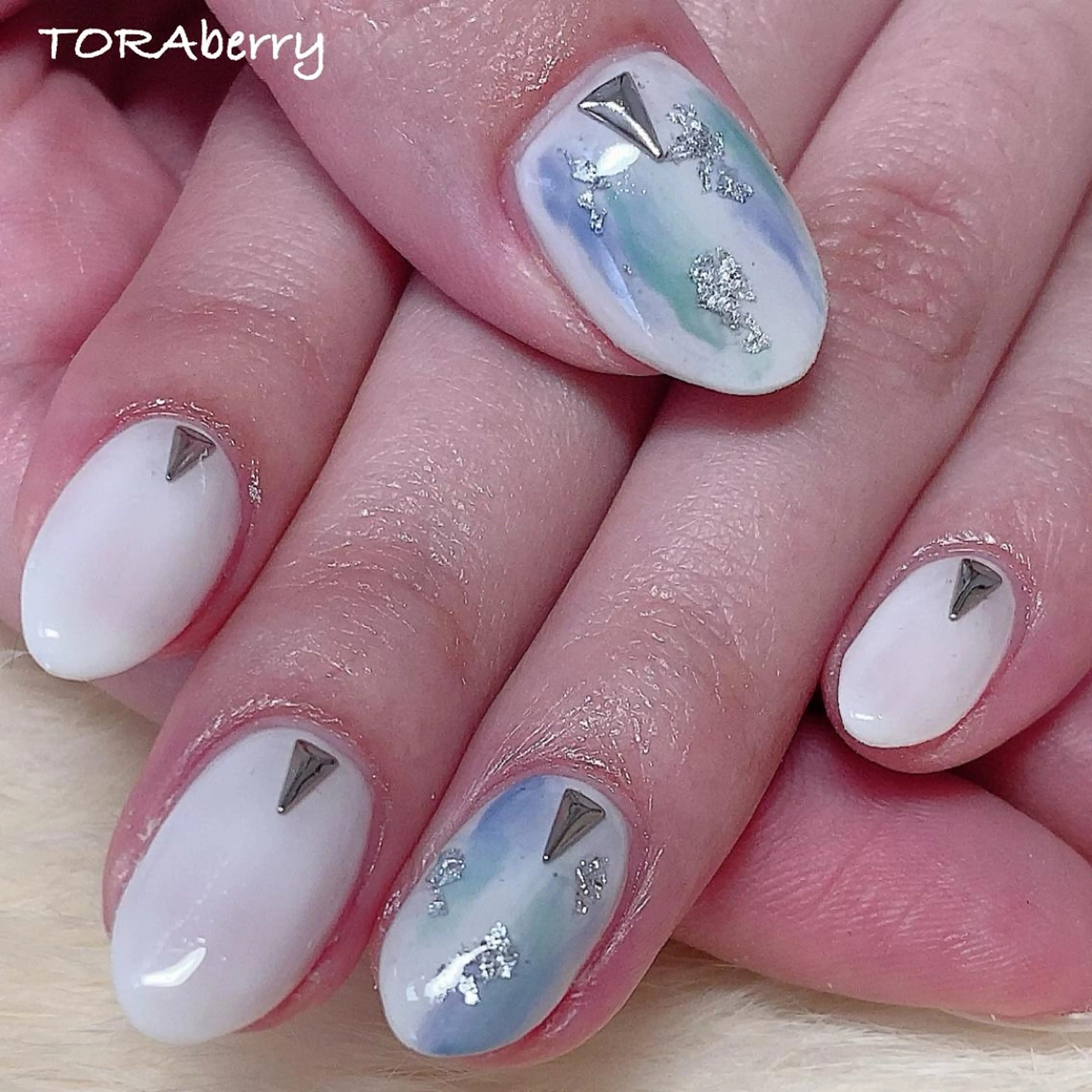 ネイル ニュアンスネイル ハンドネイル ネイリスト なつみのネイルデザイン