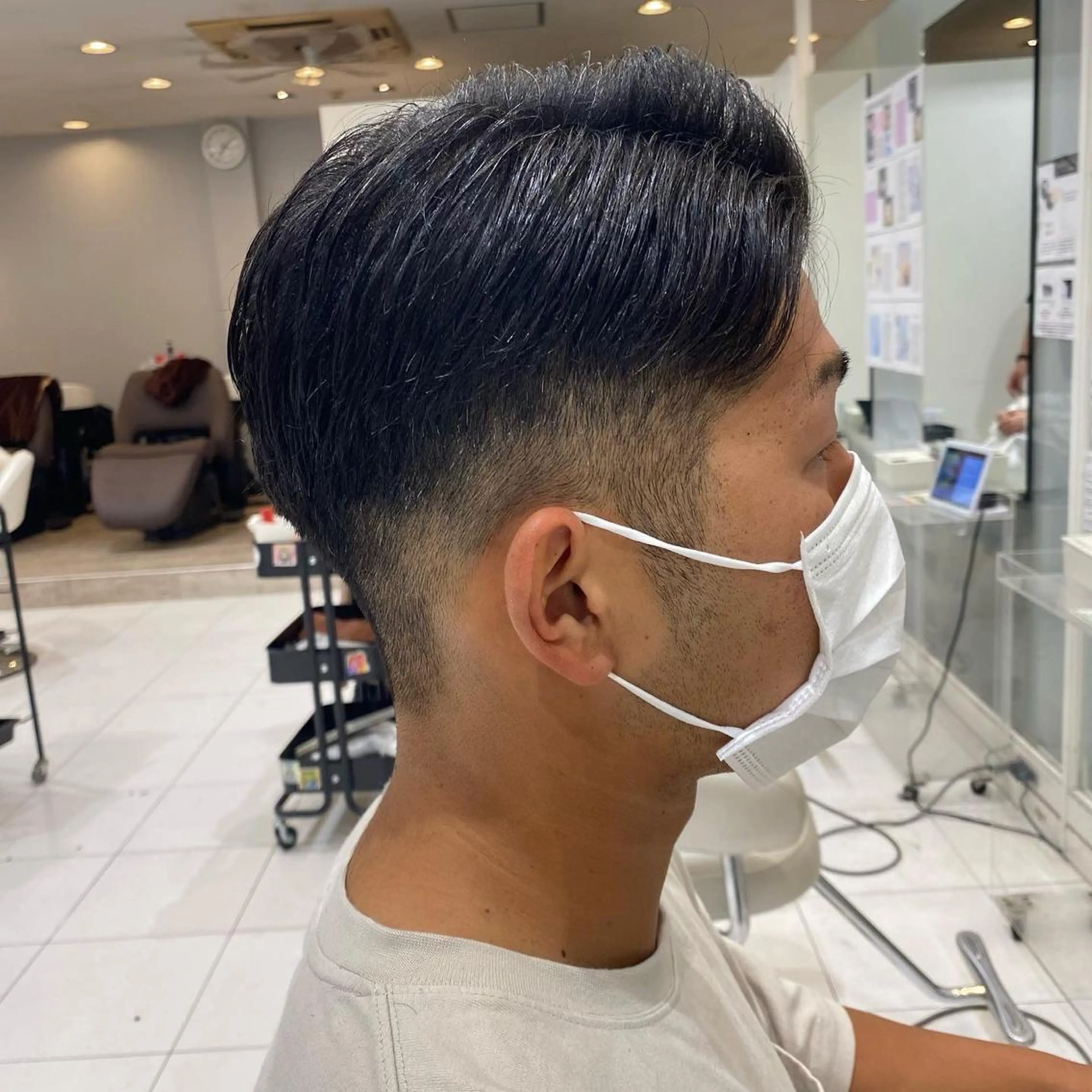 メンズ フェードカット メンズサロンGRIT 店長　深山一平のヘアスタイル