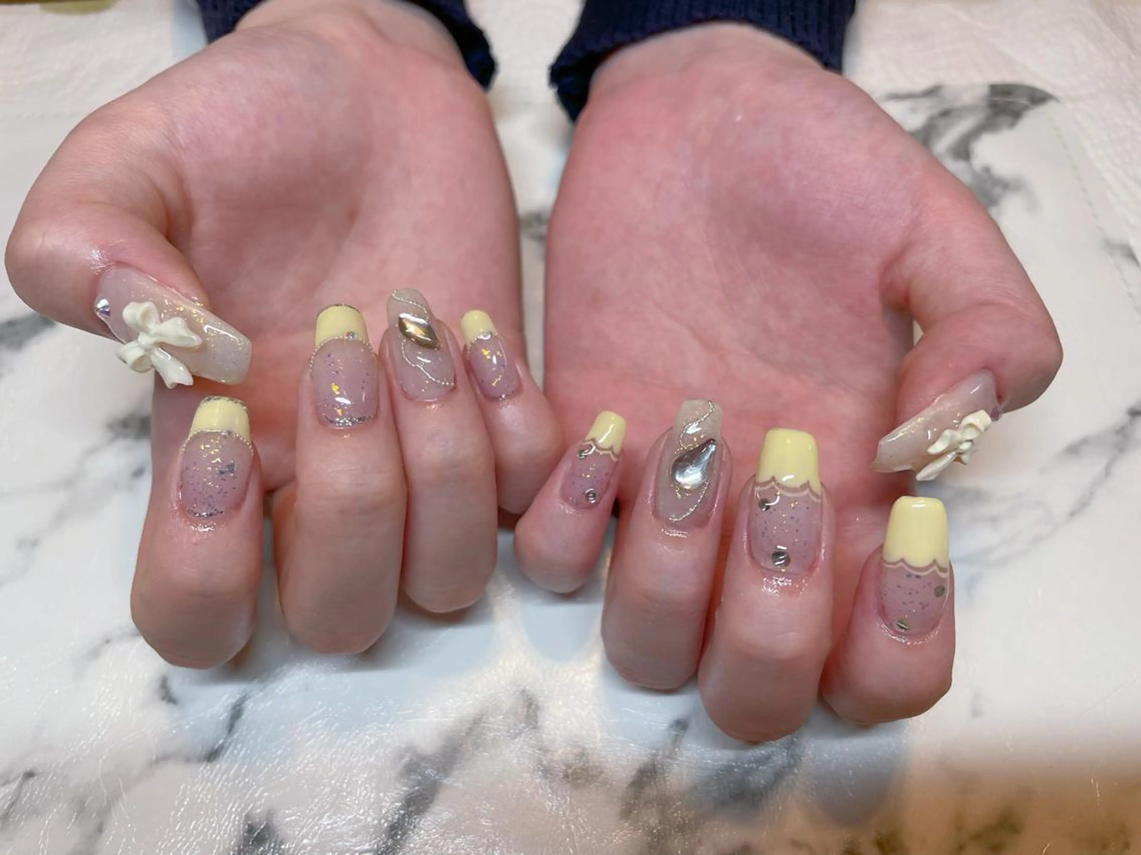 ネイル リボン ハンドネイル エン Nail salonのネイルデザイン