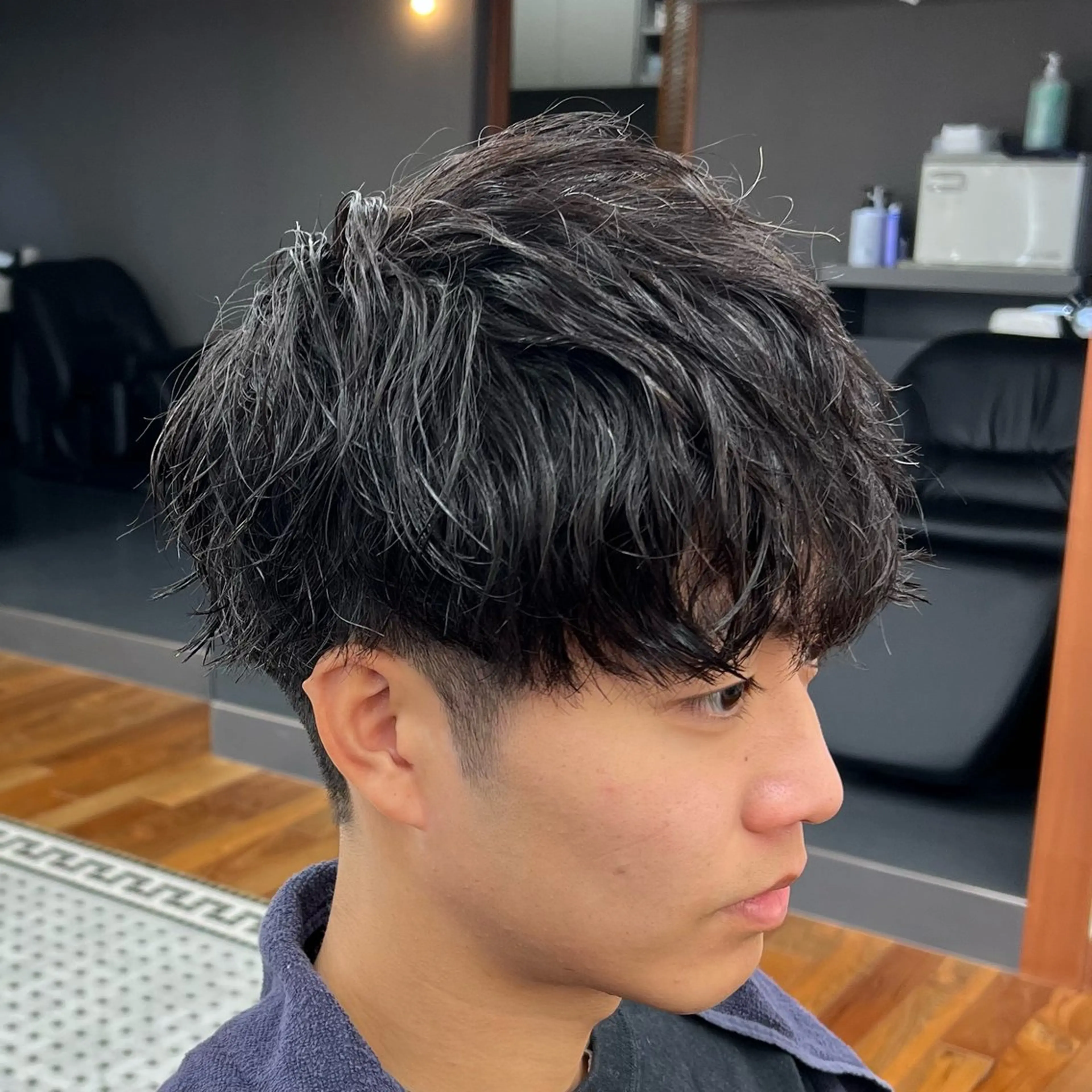 ショート パーマ メンズ メンズパーマ メンズツイストパーマ ツイストパーマ カット パーマ メンズカット✂️ スキンフェード伊藤陸のヘアスタイル