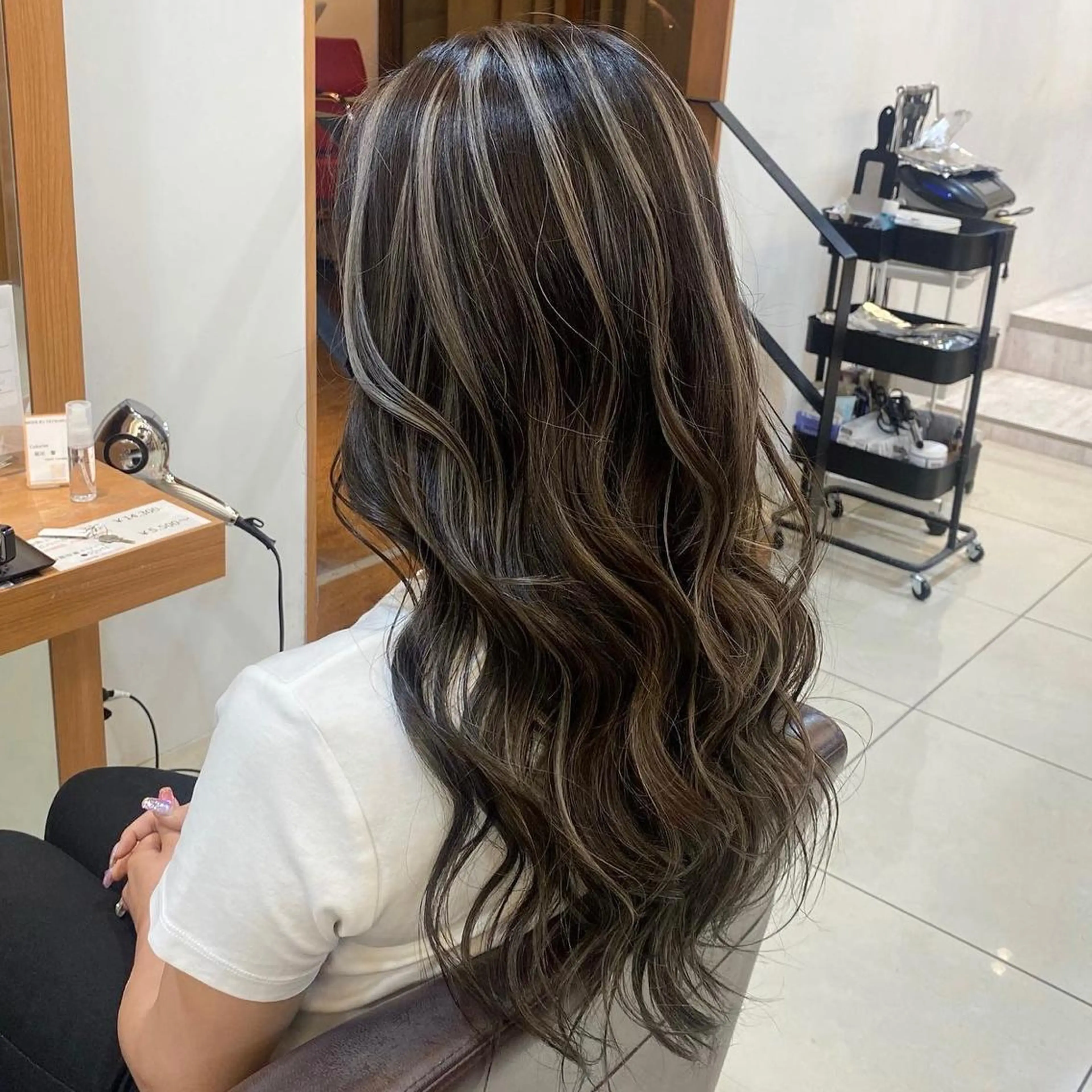 ロング カラー ヘアカラー トリートメント 【カラー指名No 1✨】原田響のヘアスタイル