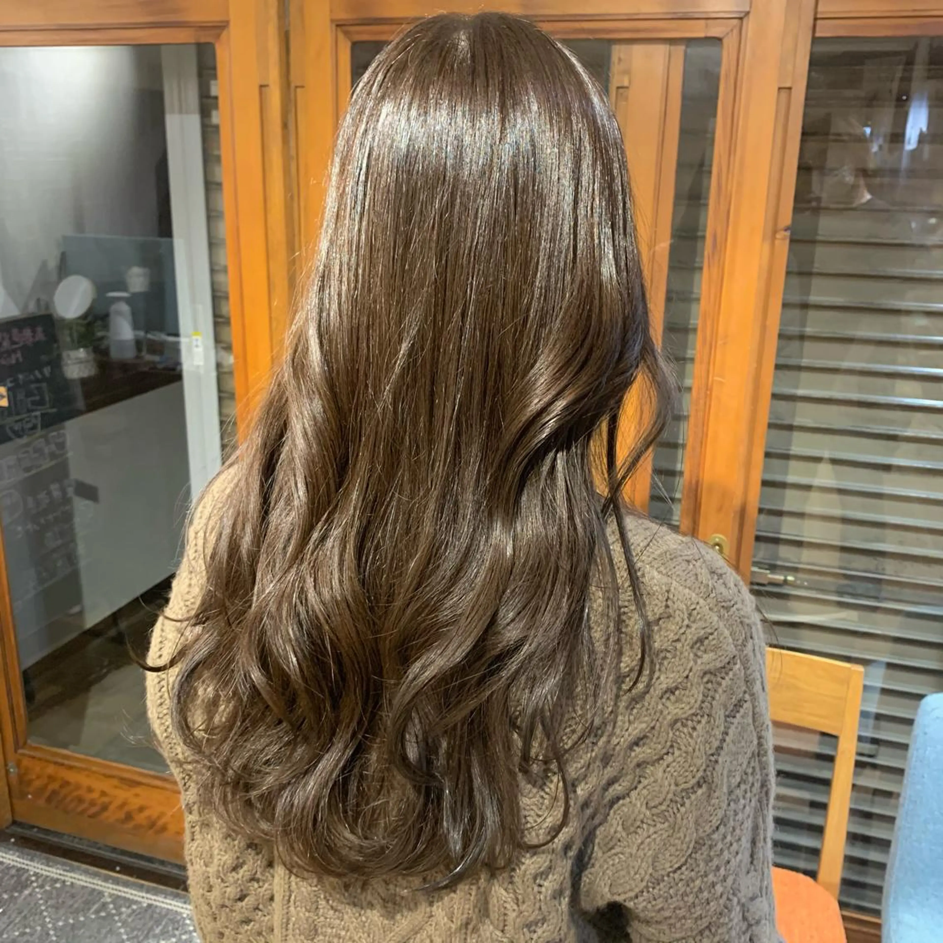ロング アッシュ カット ヘアカラー トリートメント traceby8所属・traceby8 小濱彰太のヘアスタイル