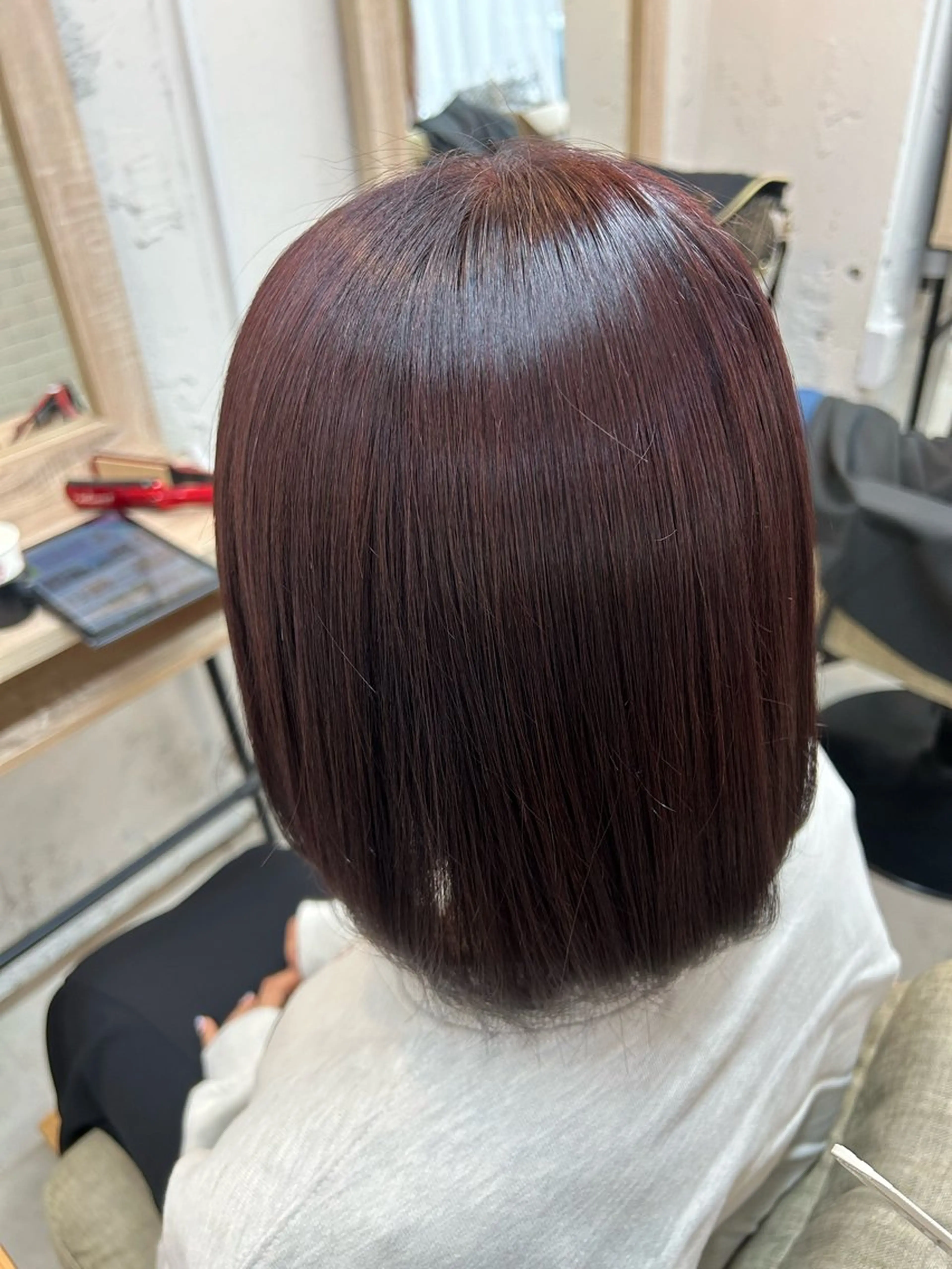 ショート カラー 黒髪 ラベンダーカラー 岩崎 美帆のヘアスタイル