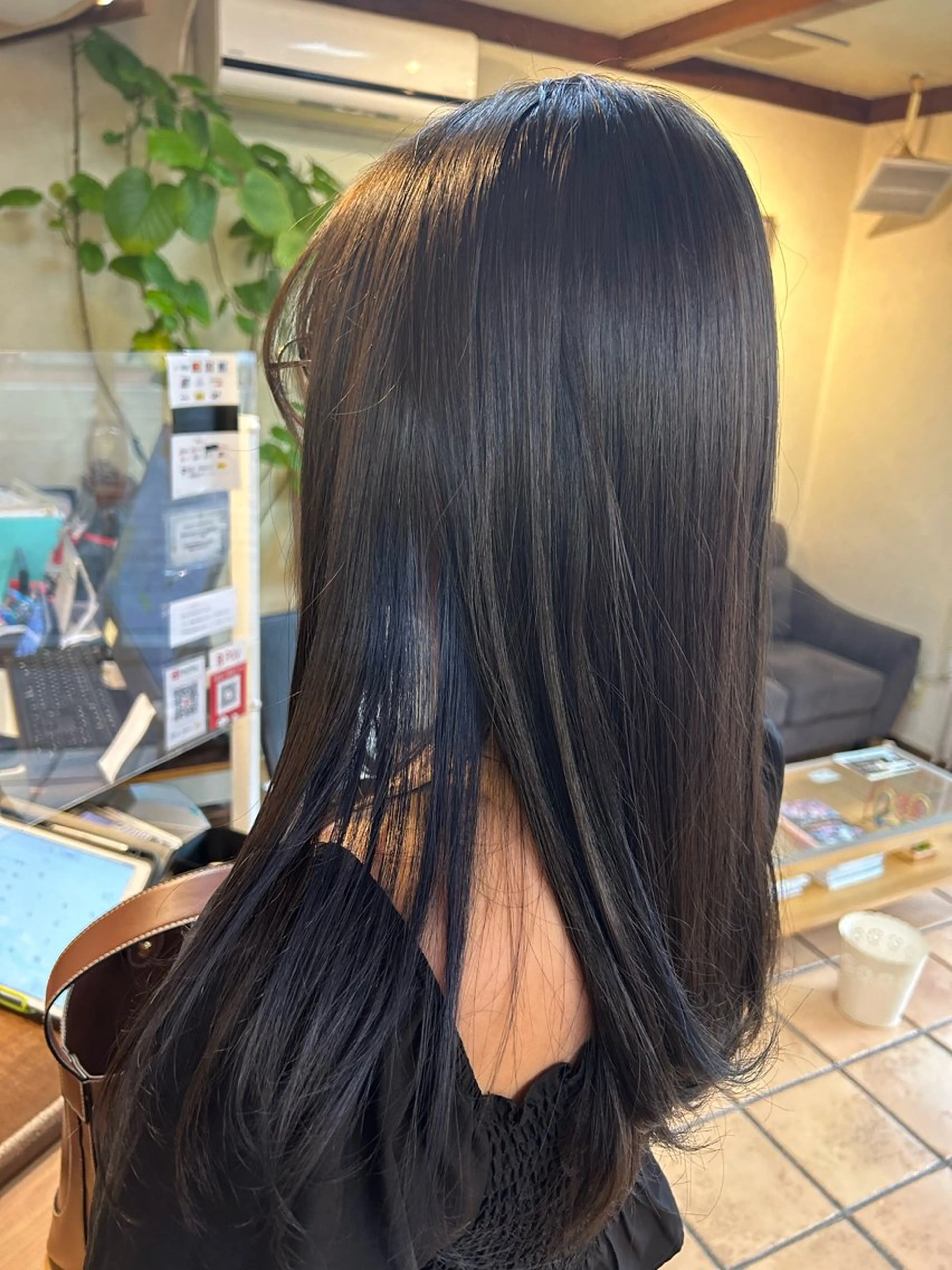 ロング アッシュ アルティスタ所属・Akari 💖のヘアスタイル