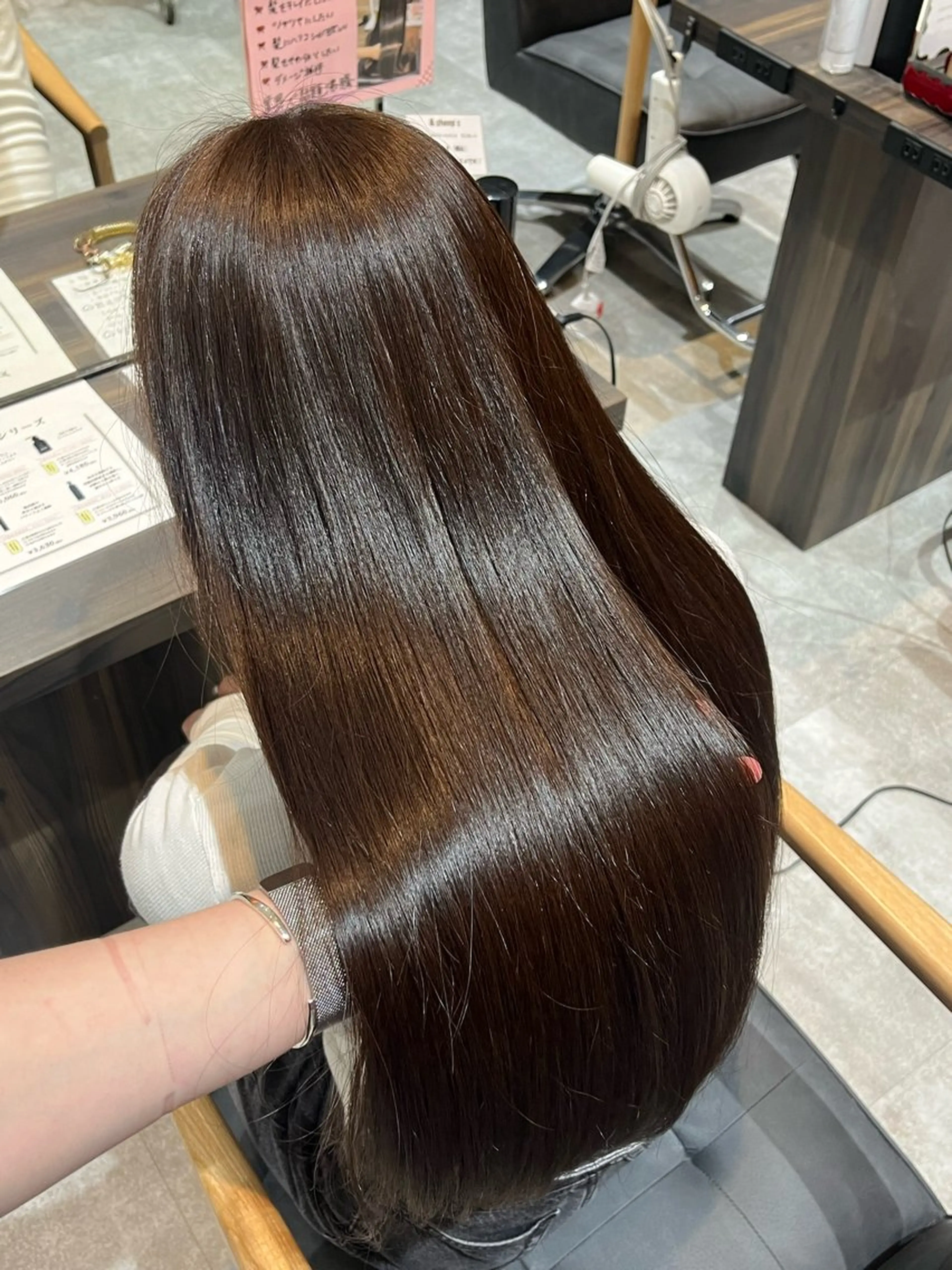 ロング 北川 梨乃のヘアスタイル