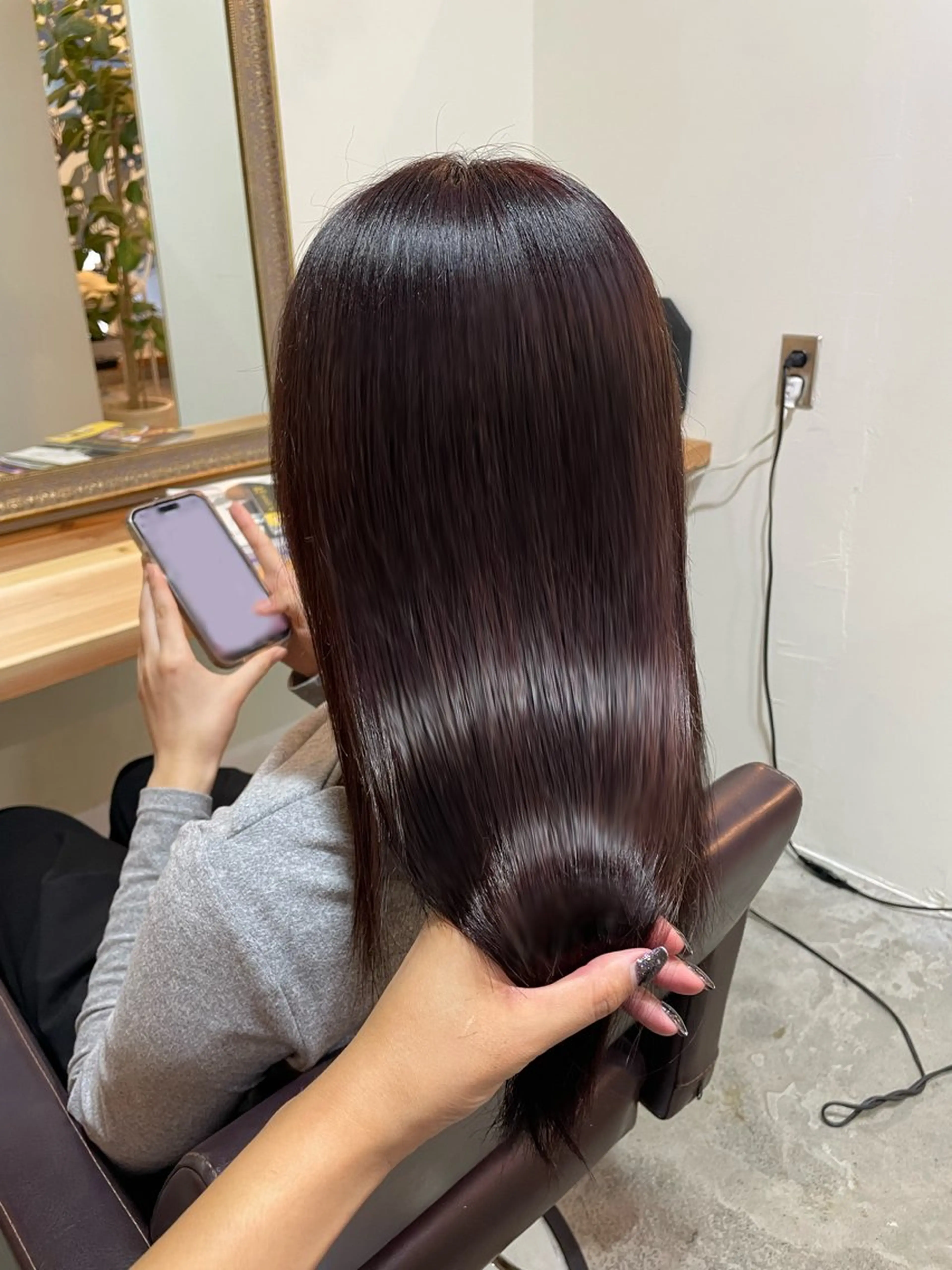 ミディアム カラー ボルドーカラー ヘアカラー トリートメント 艶カラー／ハイトーン Anjuのヘアスタイル