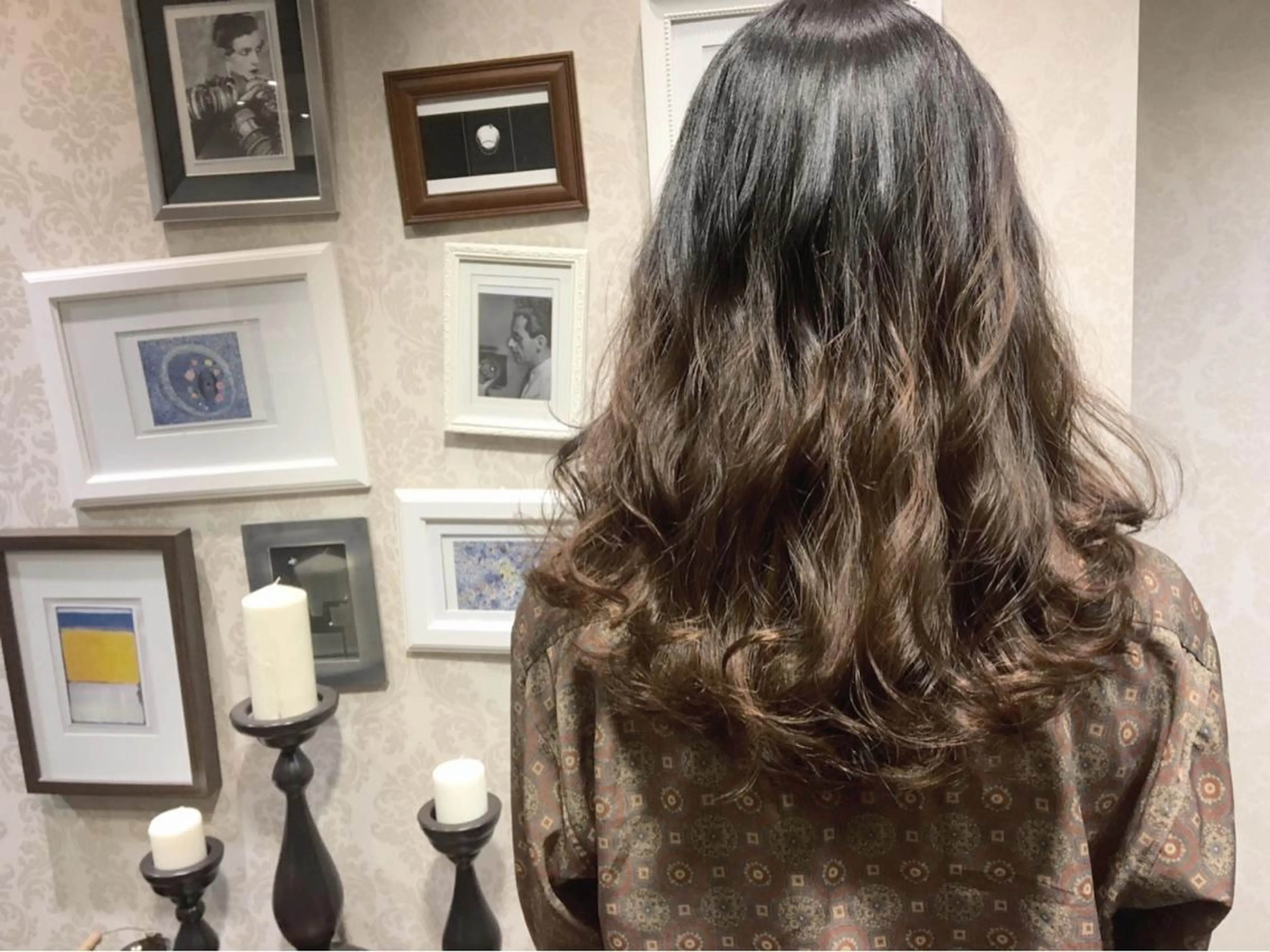 セミロング カラー パーマ ヘアアレンジ グラデーションカラー moku所属・【mokuオーナー】 すずきちはるのヘアスタイル