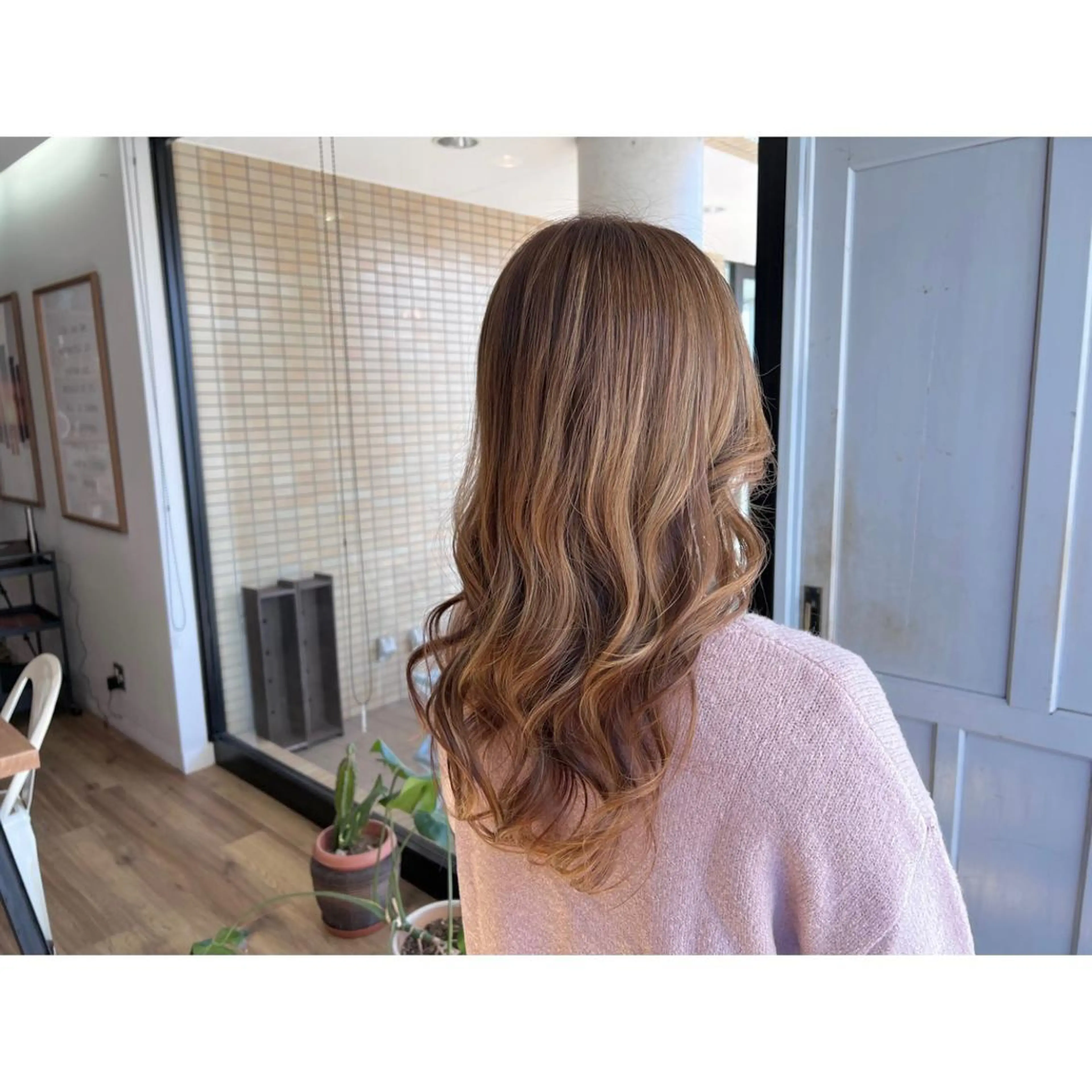ロング カラー ヘアカラー トリートメント ツキダテ ユイのヘアスタイル