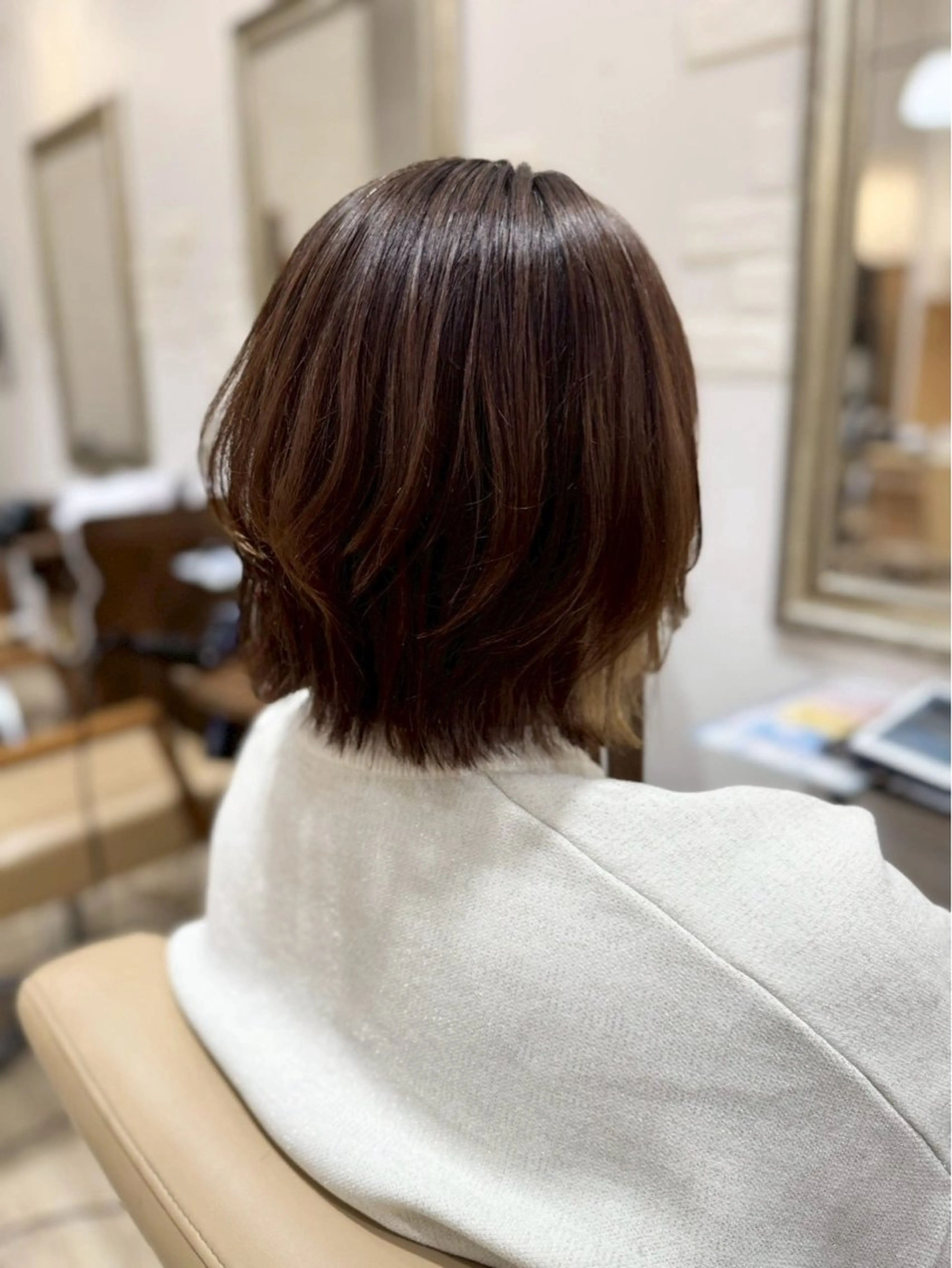 ミディアム 神谷 あいりのヘアスタイル