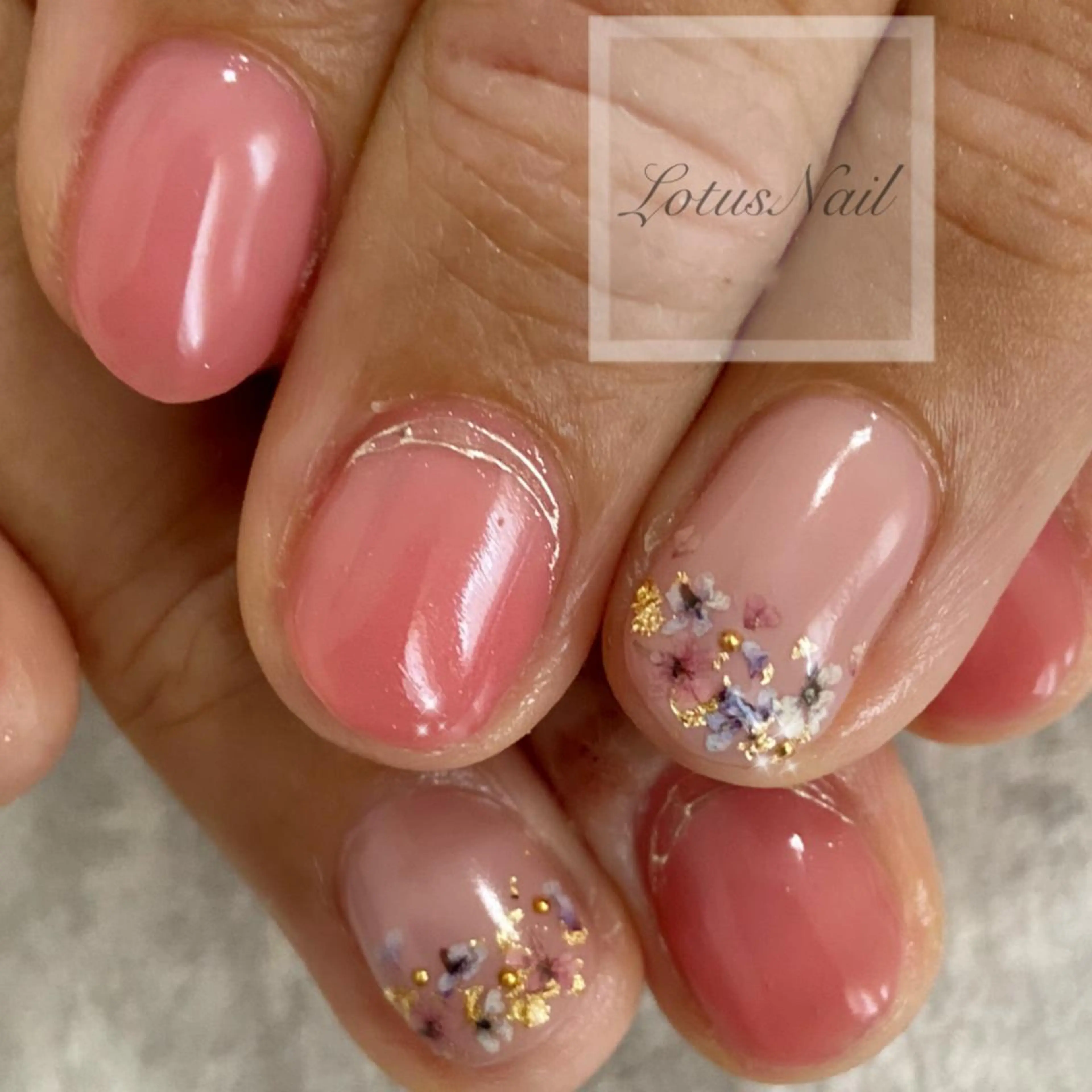 ネイル フラワーネイル Lotus Nailのネイルデザイン