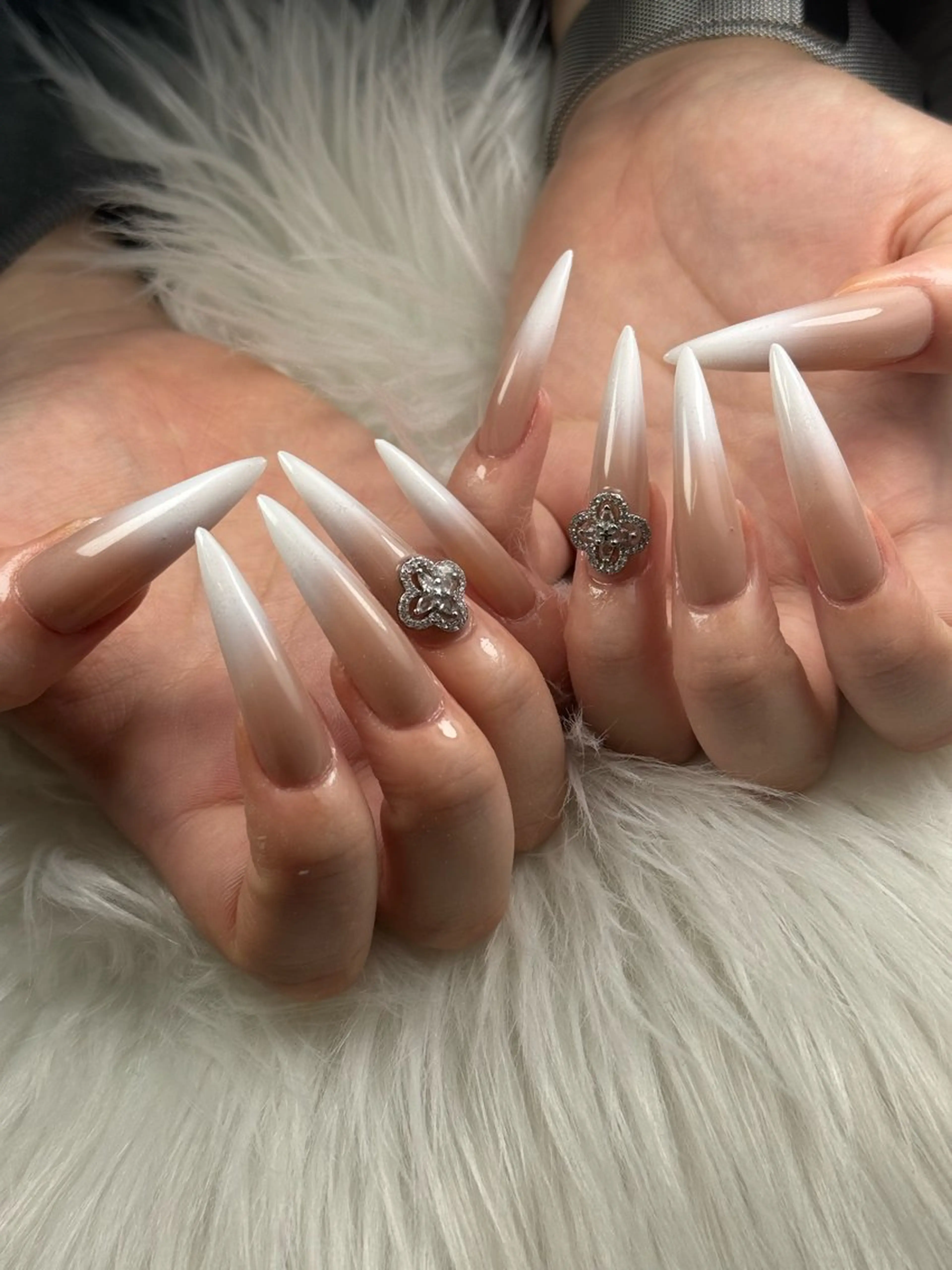 ネイル ハンドネイル Nail Salon L'arc所属・💊大阪/南船場 monica🧠のネイルデザイン