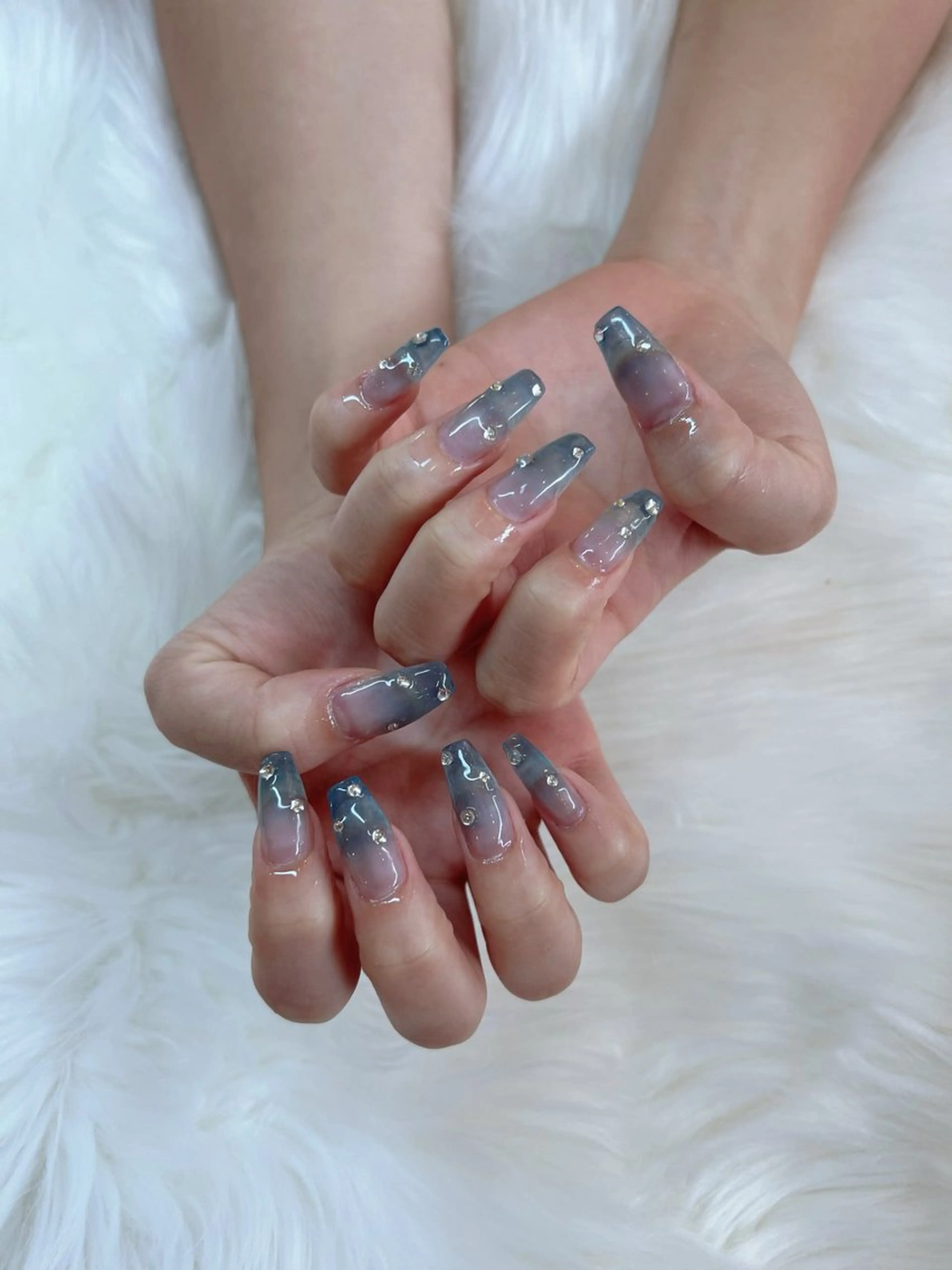 ネイル ハンドネイル ハンドケア RÊVIA所属・RÊVIA (レヴィア)のネイルデザイン