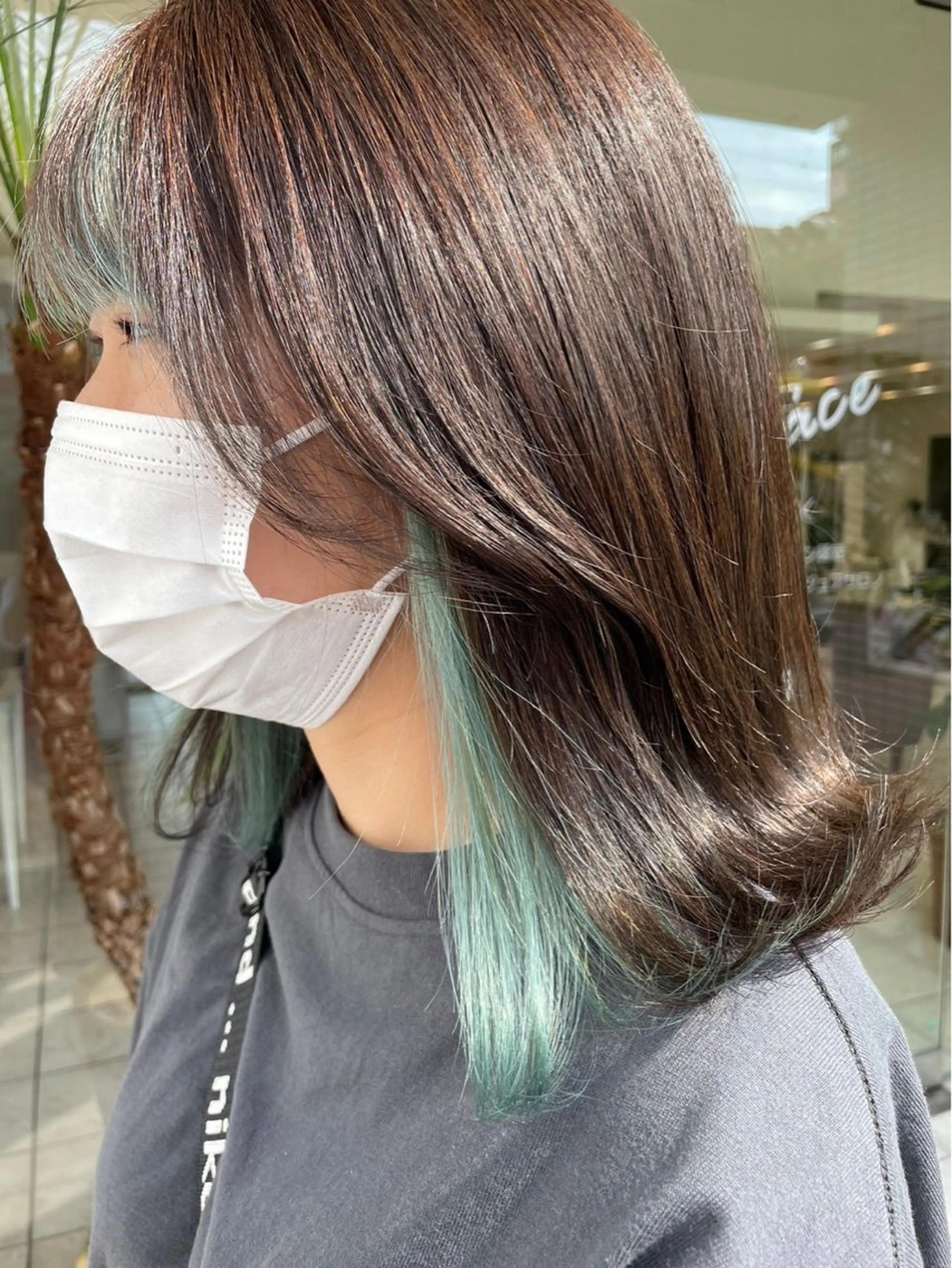 ミディアム カラー 平良 那生のヘアスタイル