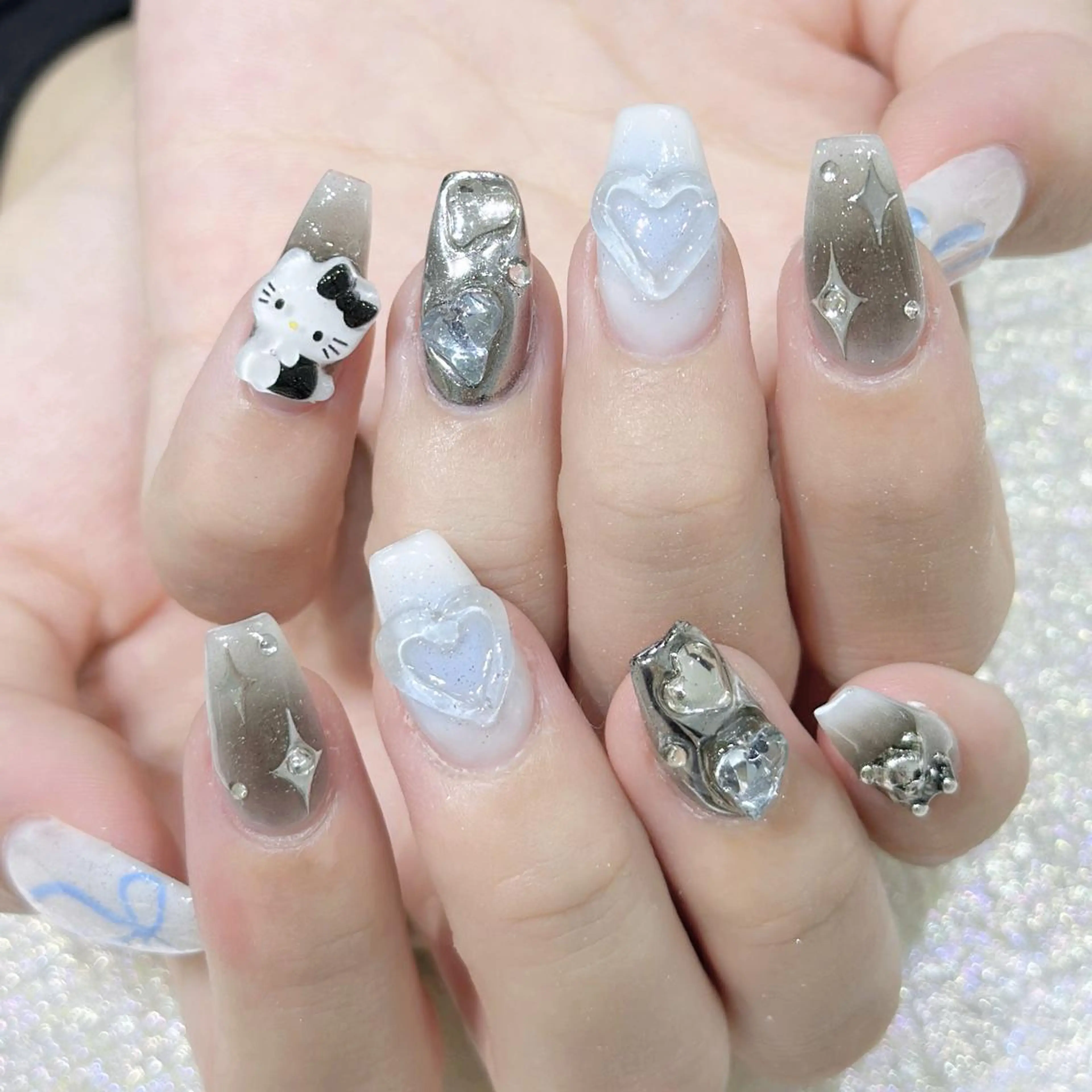 ネイル ハンドネイル Queens momoのネイルデザイン