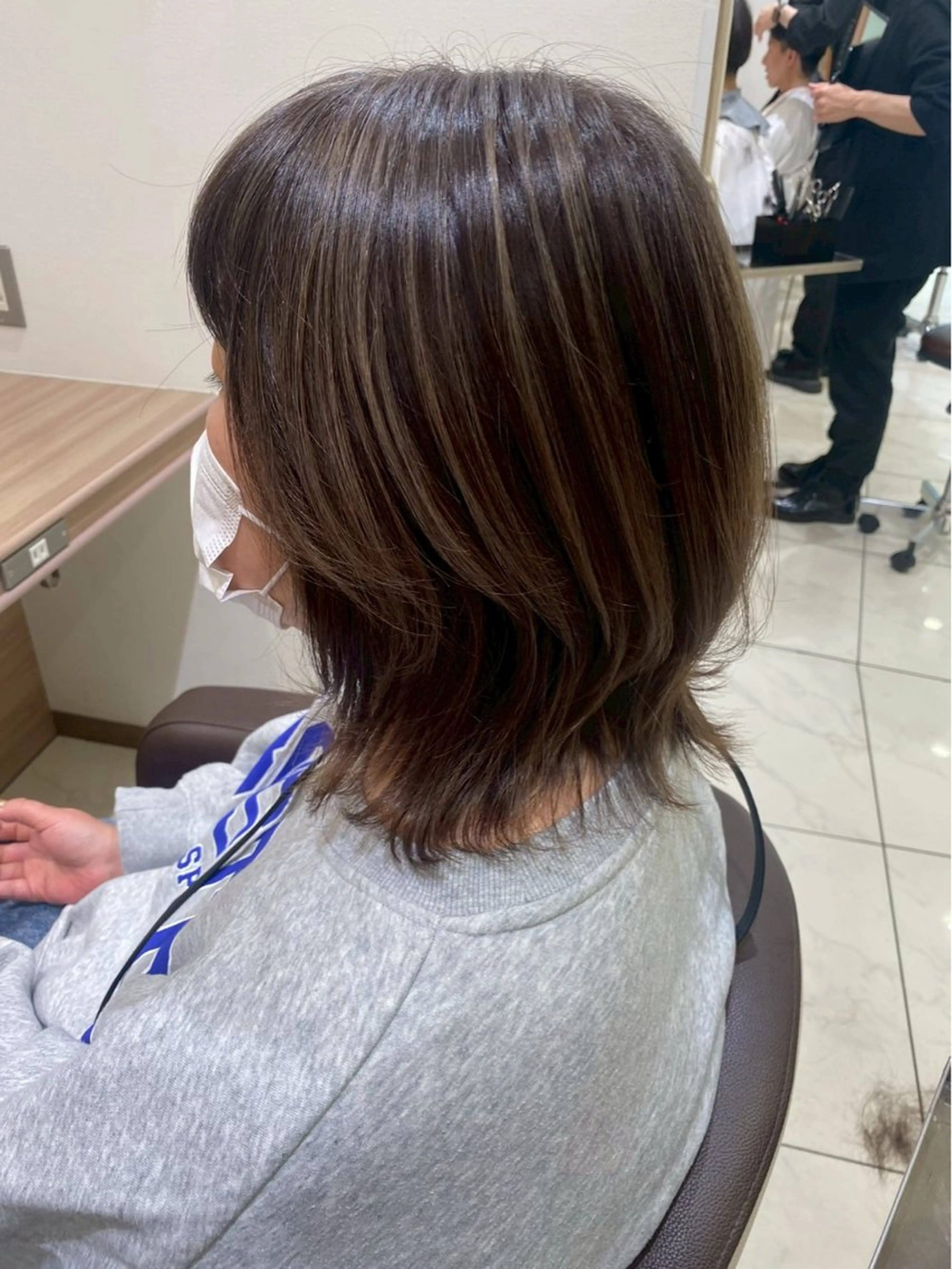 ミディアム カラー ハイライトカラー ハイライト 三川 洋樹のヘアスタイル