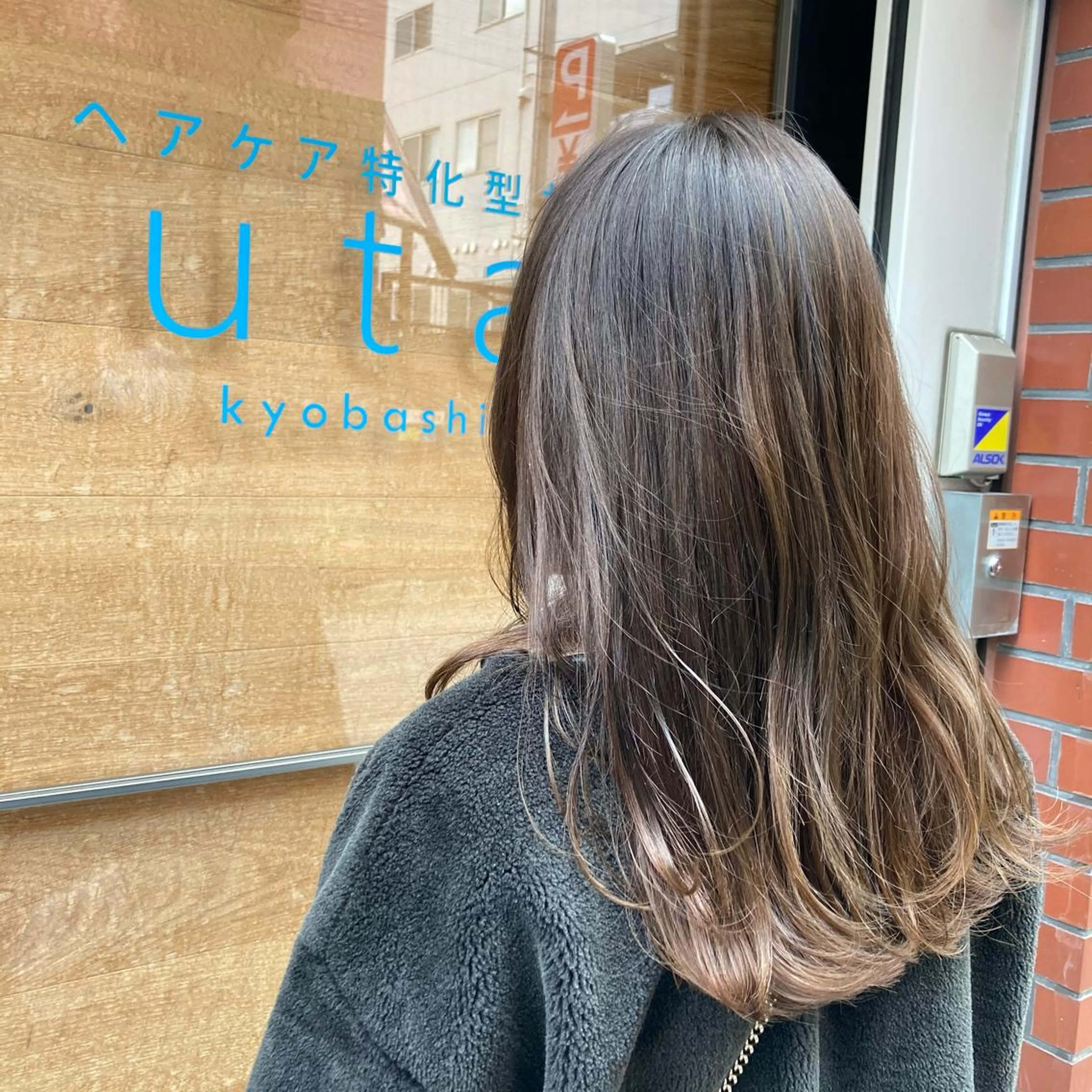 ロング ヘアカラー NEWI 京橋 京橋【tomomi】のヘアスタイル
