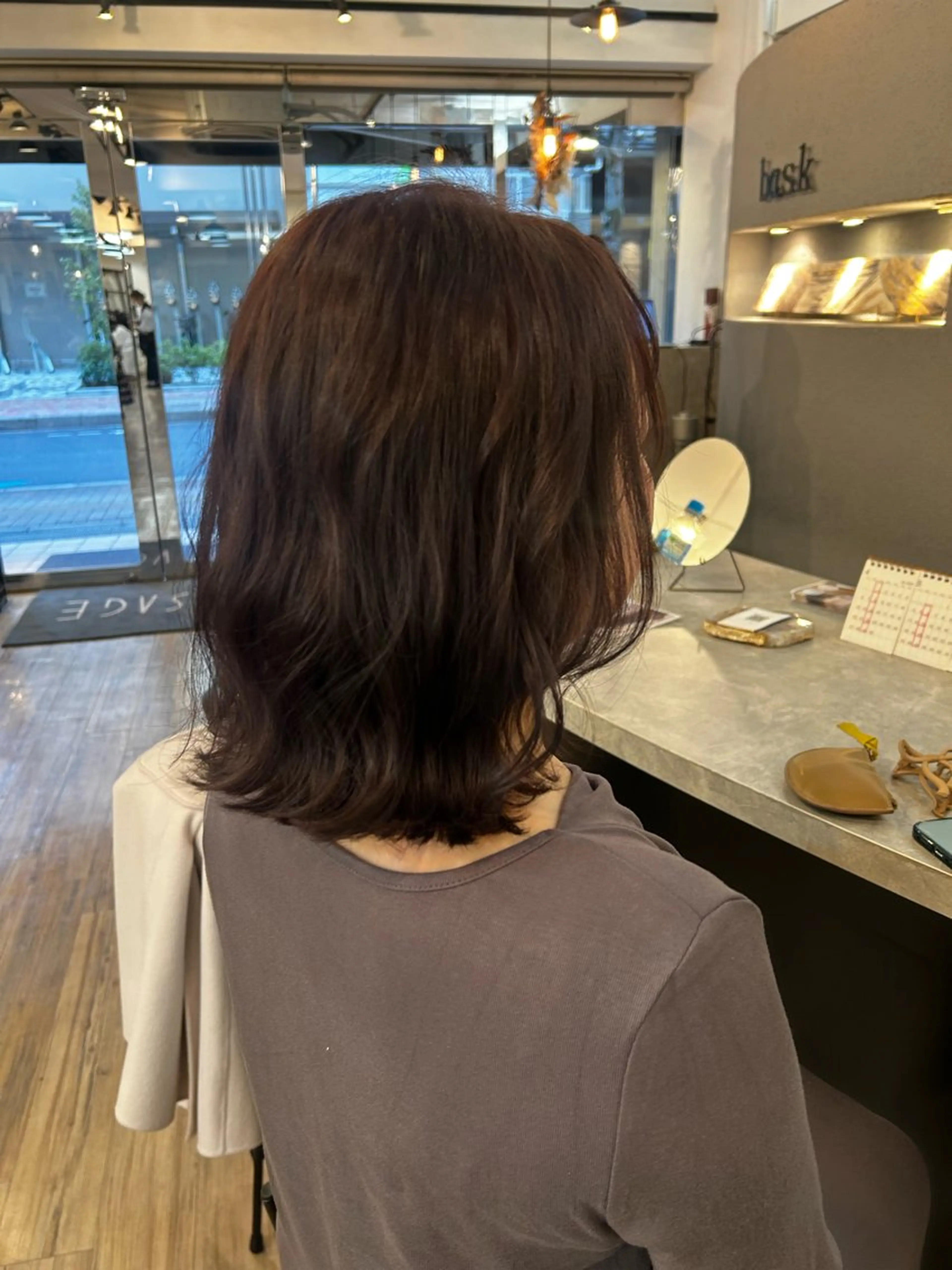 ミディアム カラー カット ヘアカラー トリートメント 🤍ハイトーン🤍 マツモトミナミ🦋のヘアスタイル