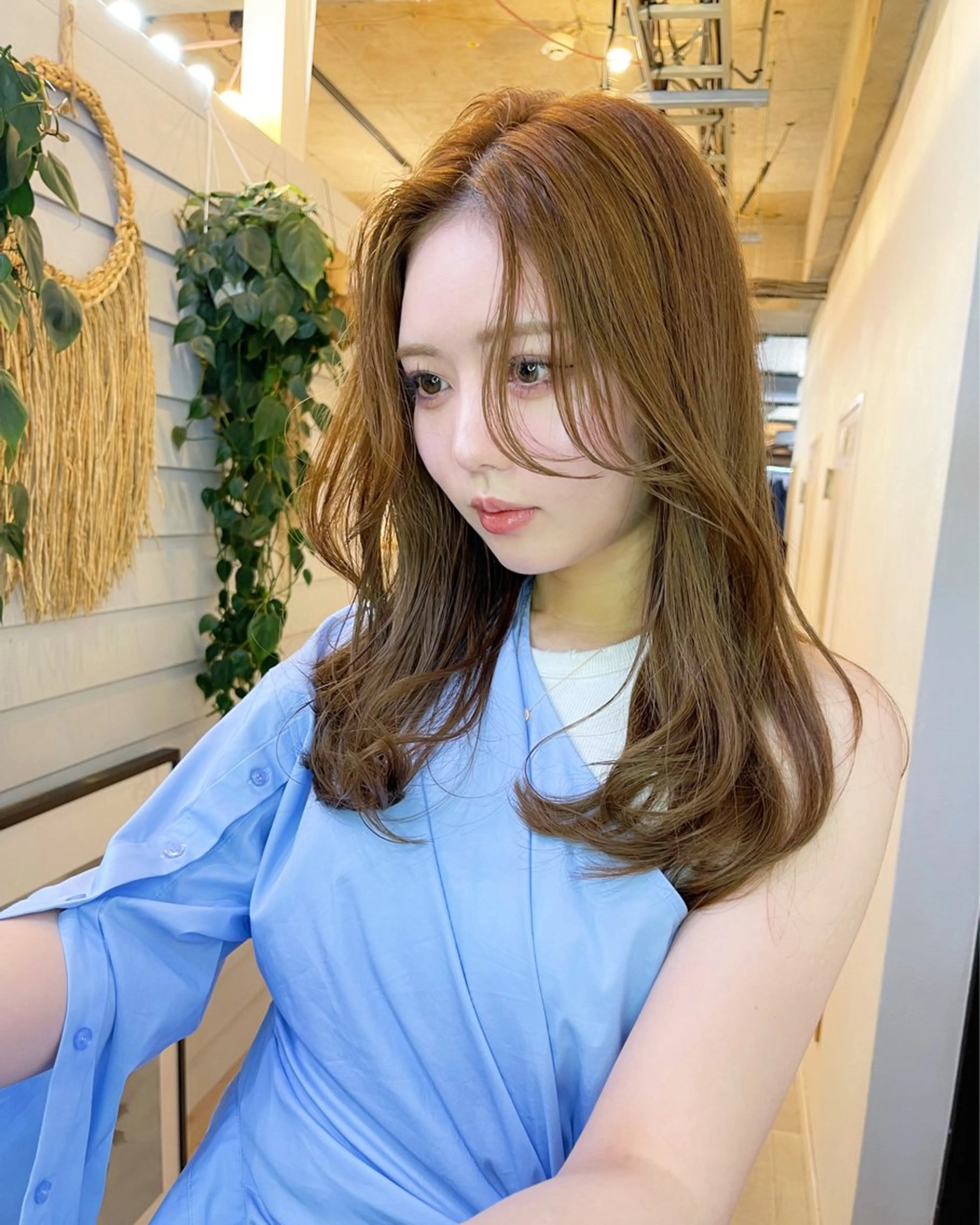 セミロング カラー ブリーチ ダブルカラー ブリーチなしカラー レイヤーカット カット ヘアカラー トリートメント AiM 大名のヘアスタイル