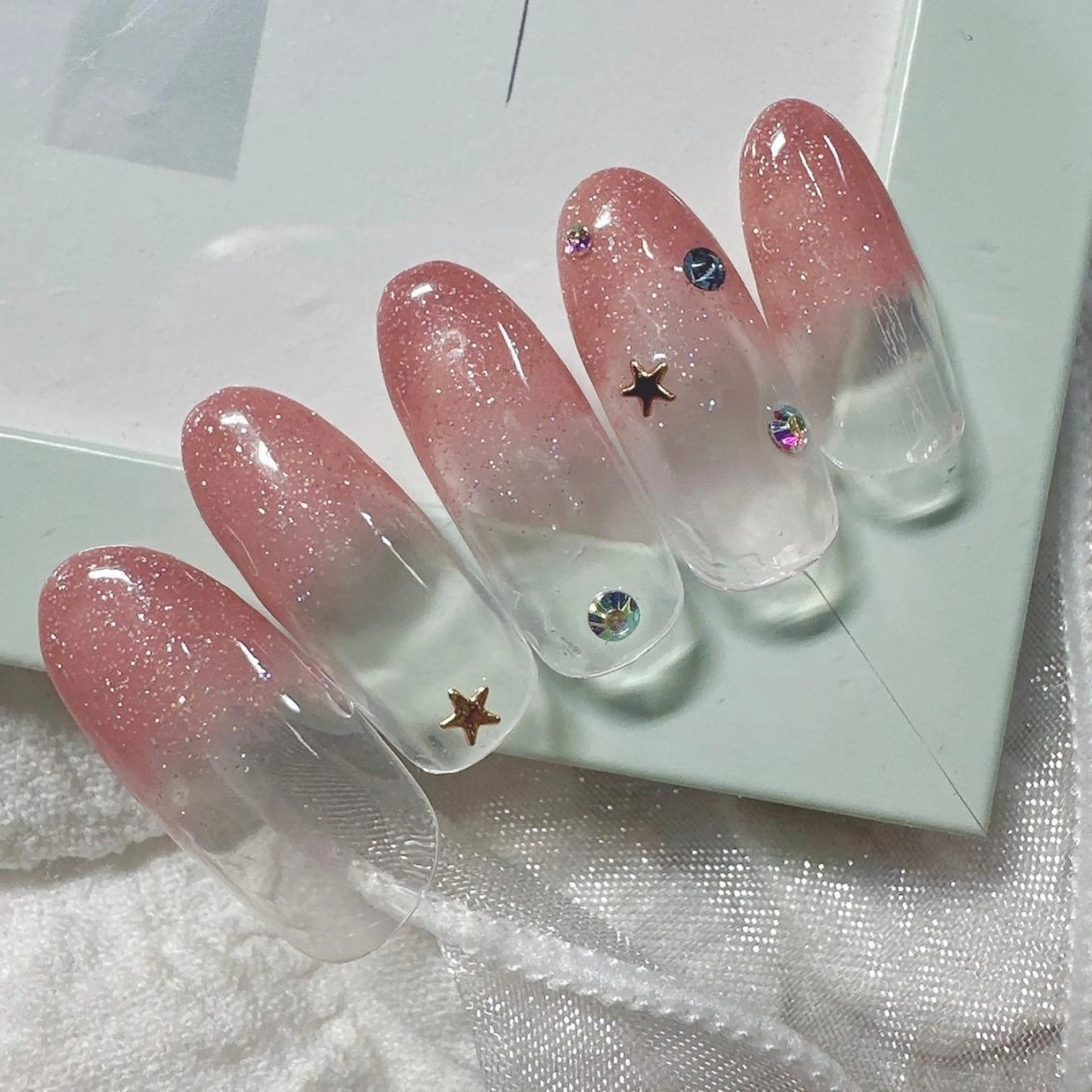 ネイル グラデーション ラメ(グリッター) ラメグラデーション ストーンネイル SEPTNAIL KOYAMAのネイルデザイン