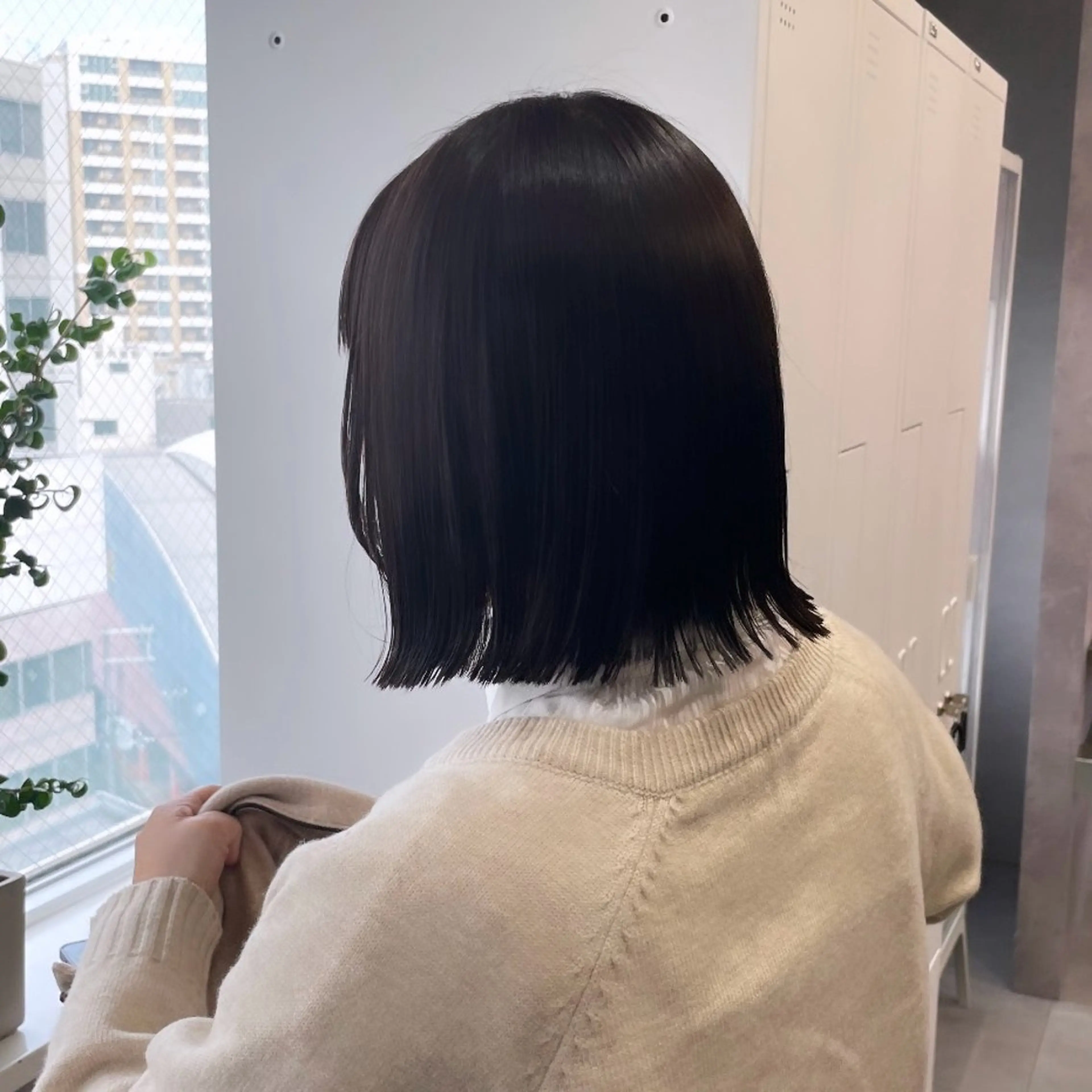 ショート カラー 透明感カラー グレージュ ボブ 外ハネヘア カット ヘアカラー Rui/透明感カラー 暖色/レイヤーカットのヘアスタイル