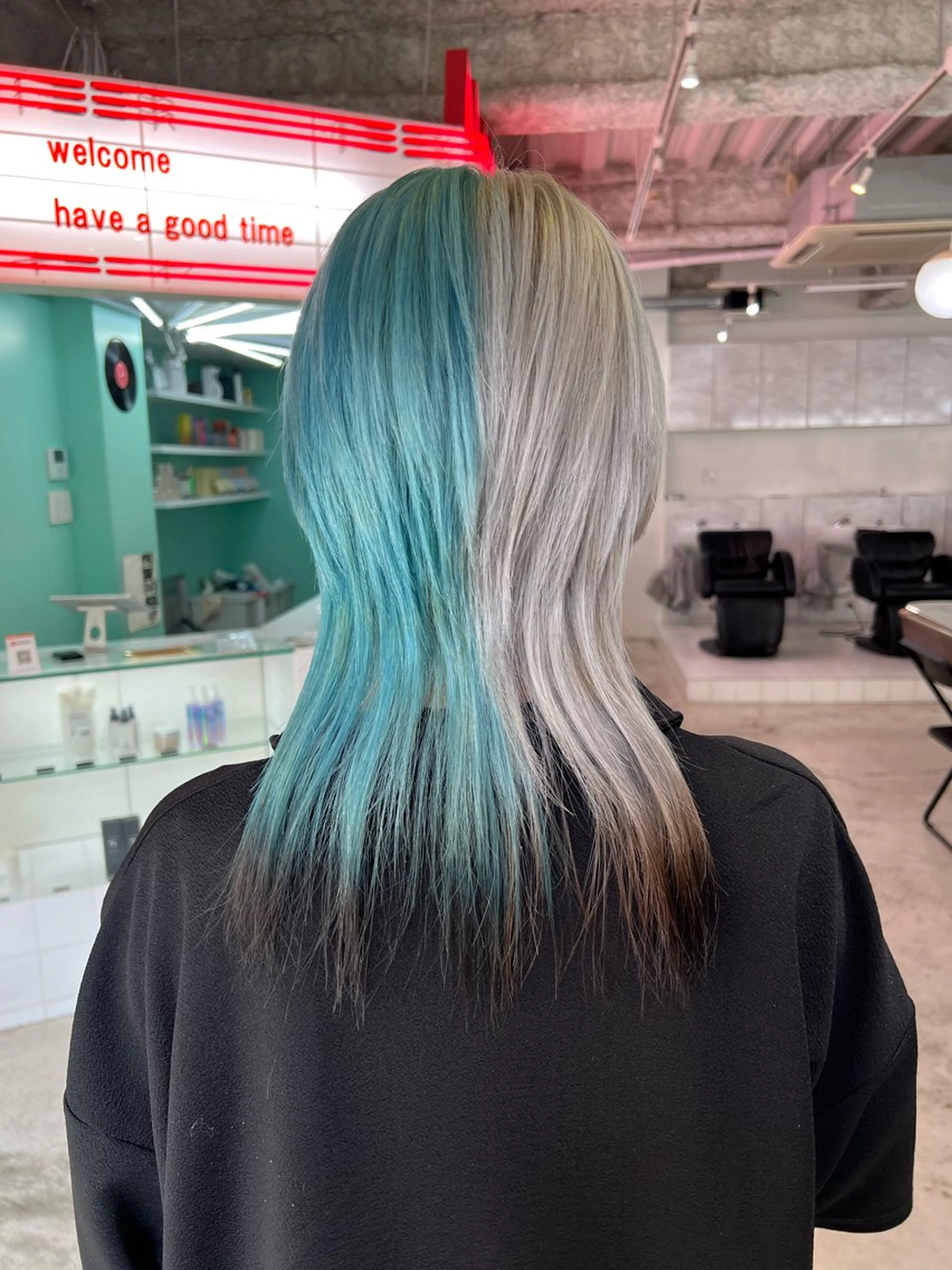 ミディアム ヘアカラー トリートメント 💥ウルフカット デザインあんな💥のヘアスタイル