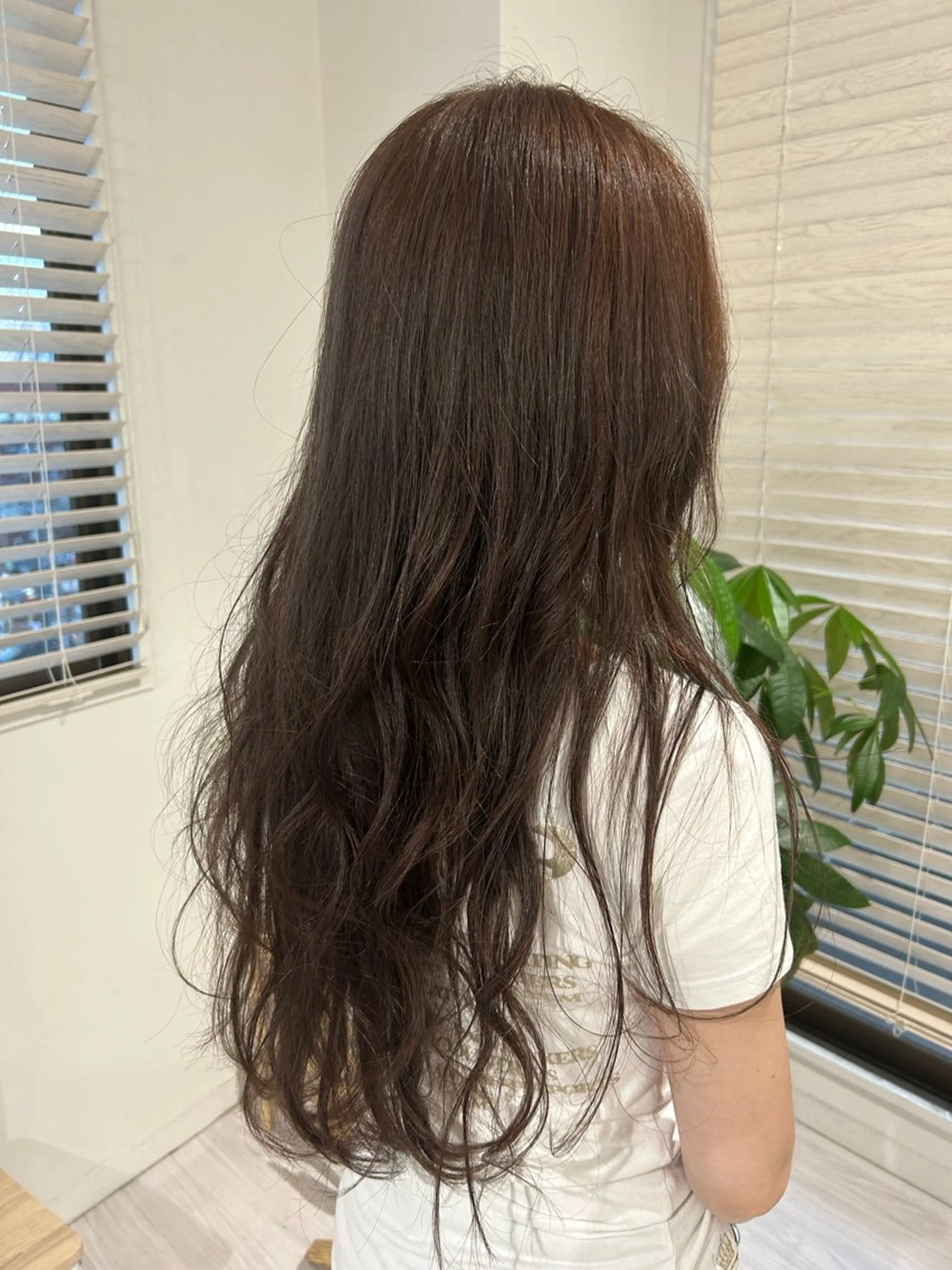 ロング カラー オリーブ・赤み消し 💚MAKOTO💚のヘアスタイル