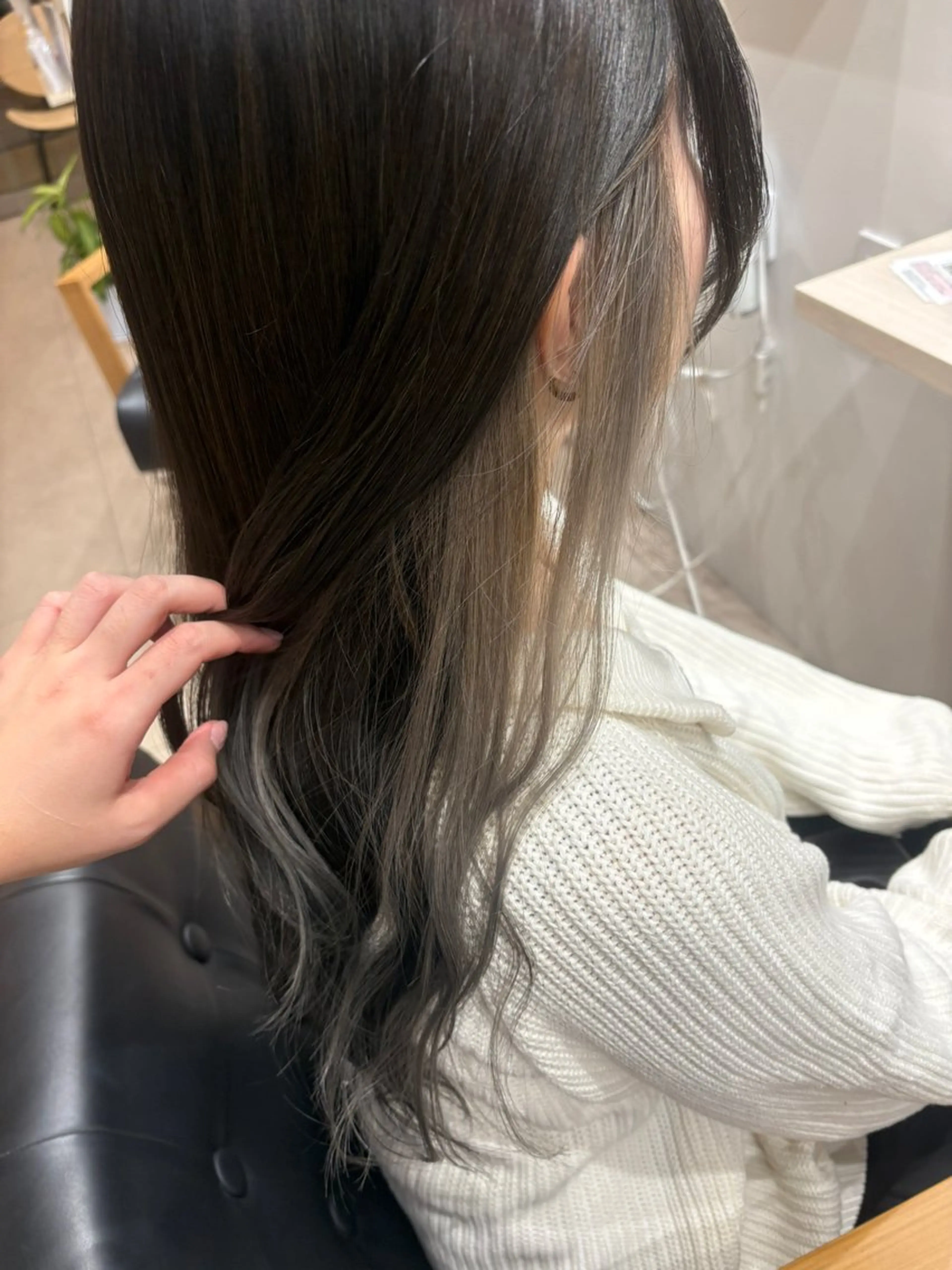 ロング カラー ブリーチ インナーカラー ヘアカラー COTAN所属・🍒YUI🍒 暖色カラー/ブリーチのヘアスタイル