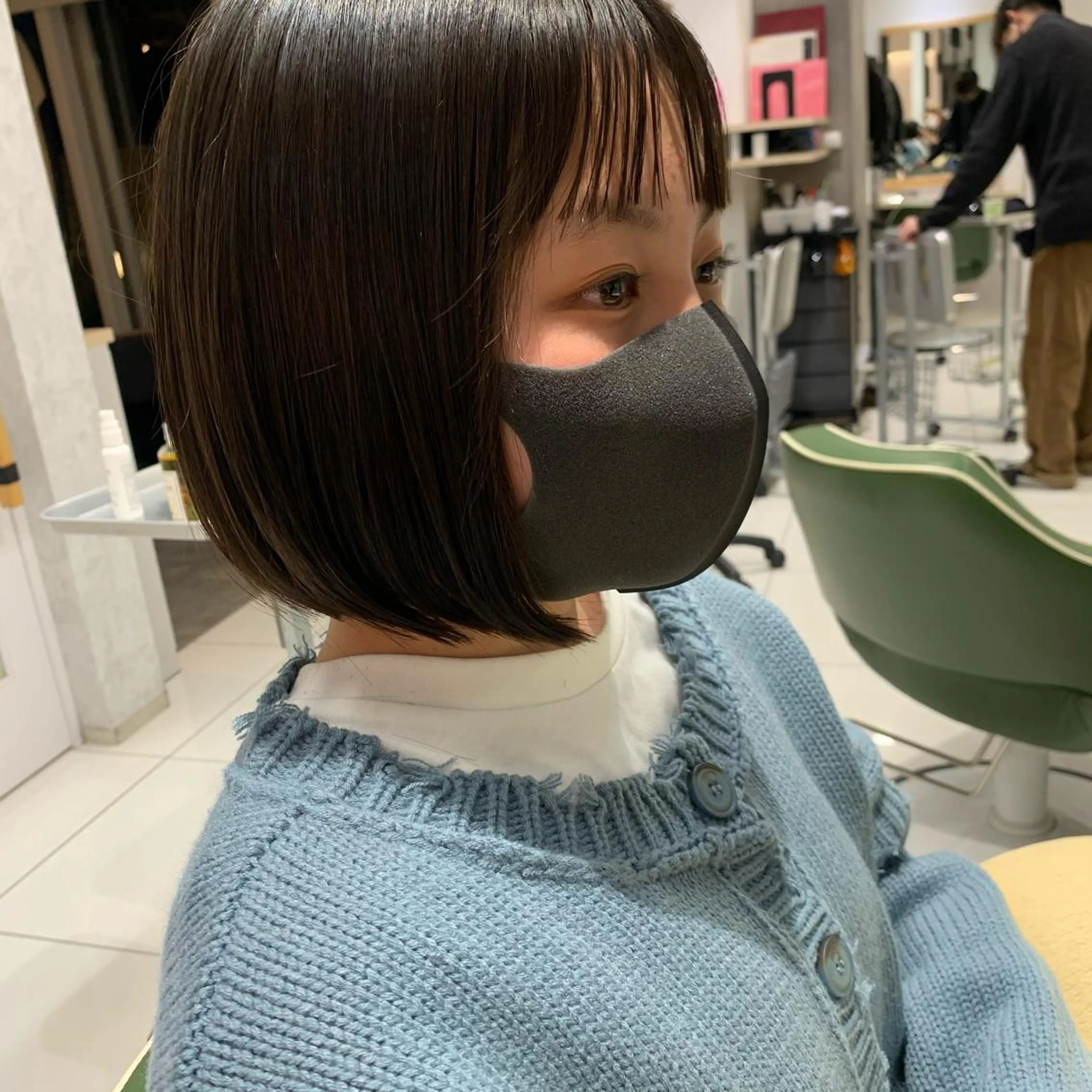 カラー ボブ カット 畠山 華奈のヘアスタイル