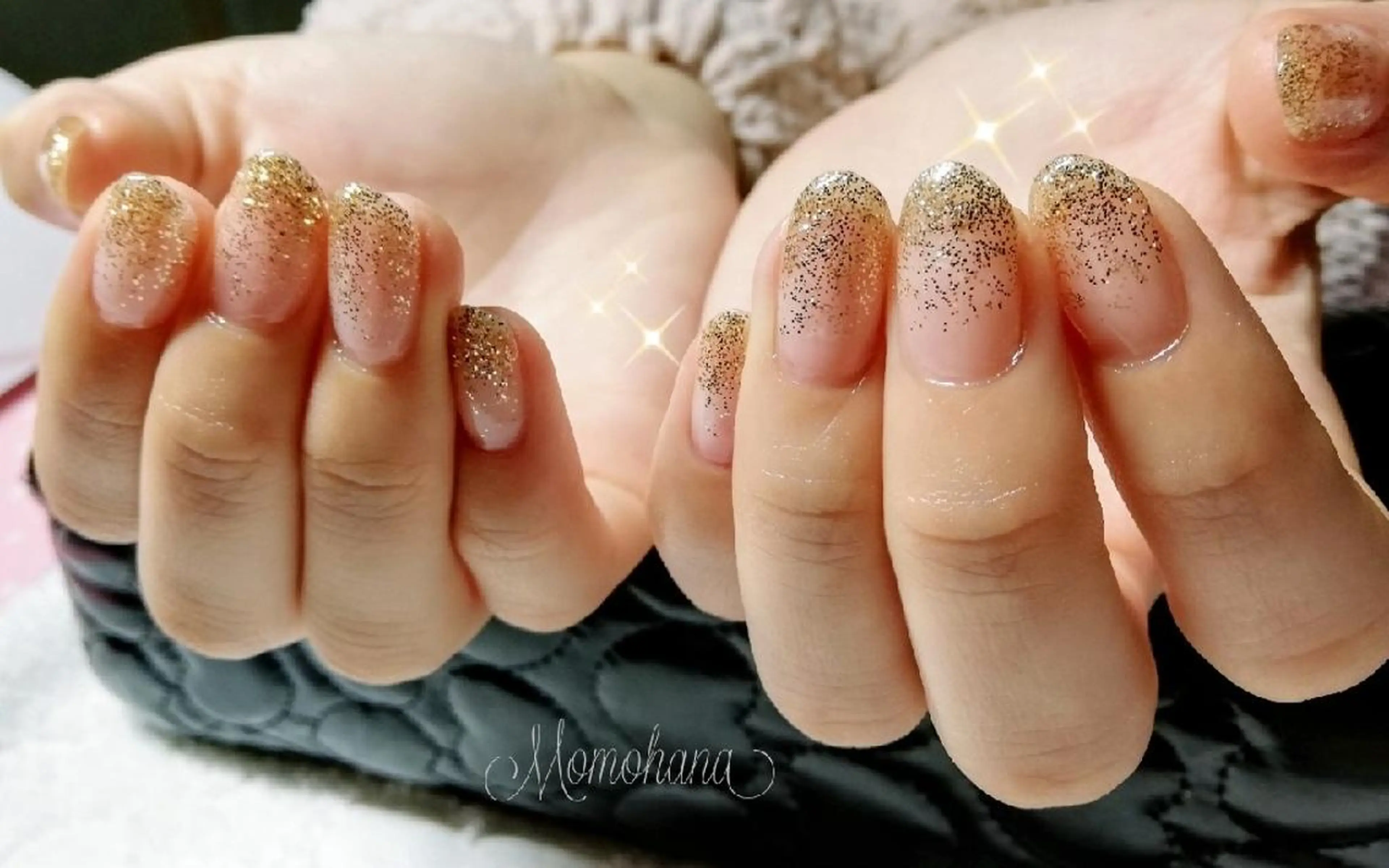ネイル ゴールド グラデーション ラメ(グリッター) ラメグラデーション momohana  のネイルデザイン