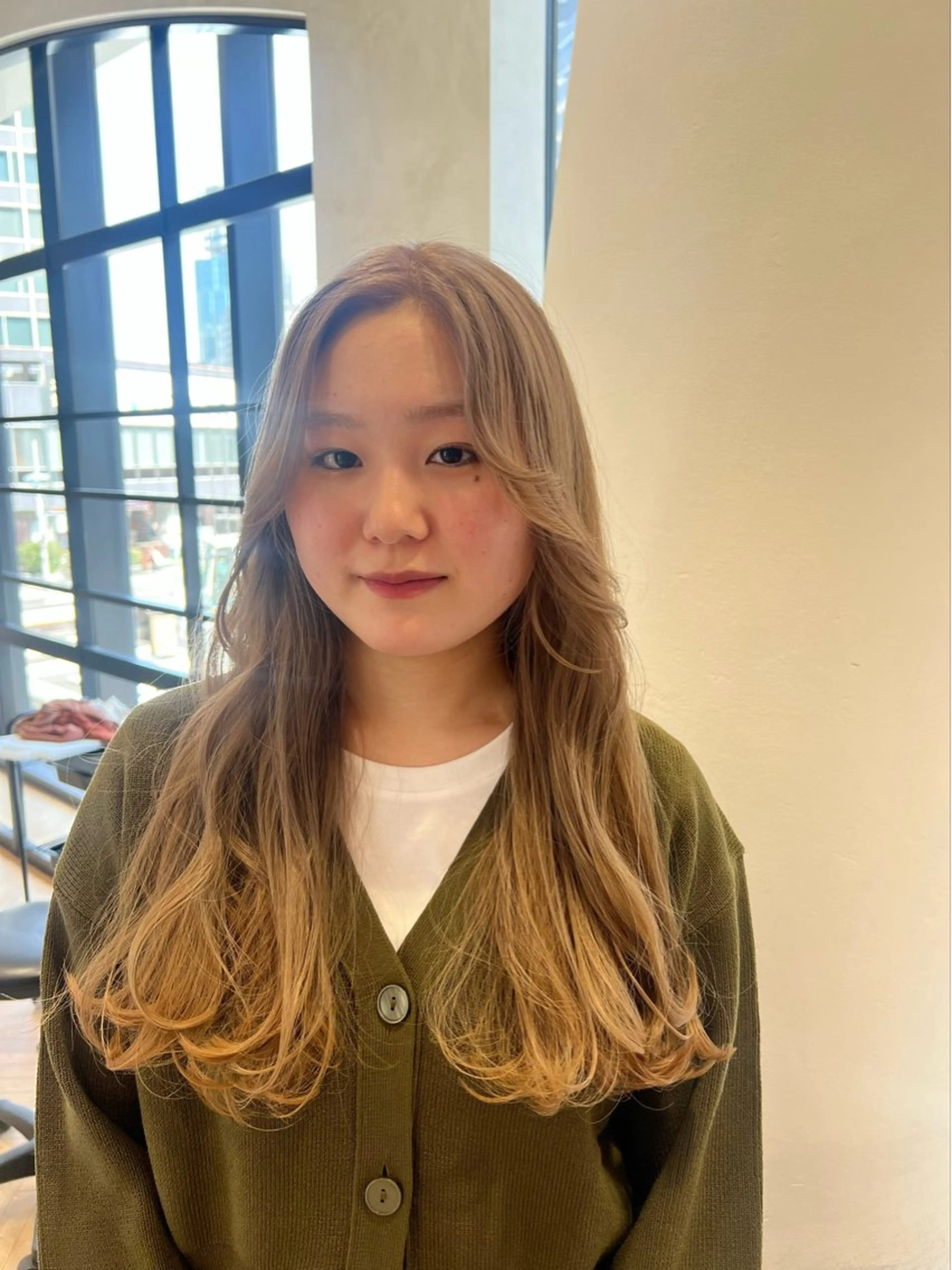 ロング カラー ブリーチ ヘアカラー 似合わせ/レイヤー 💟SAEのヘアスタイル