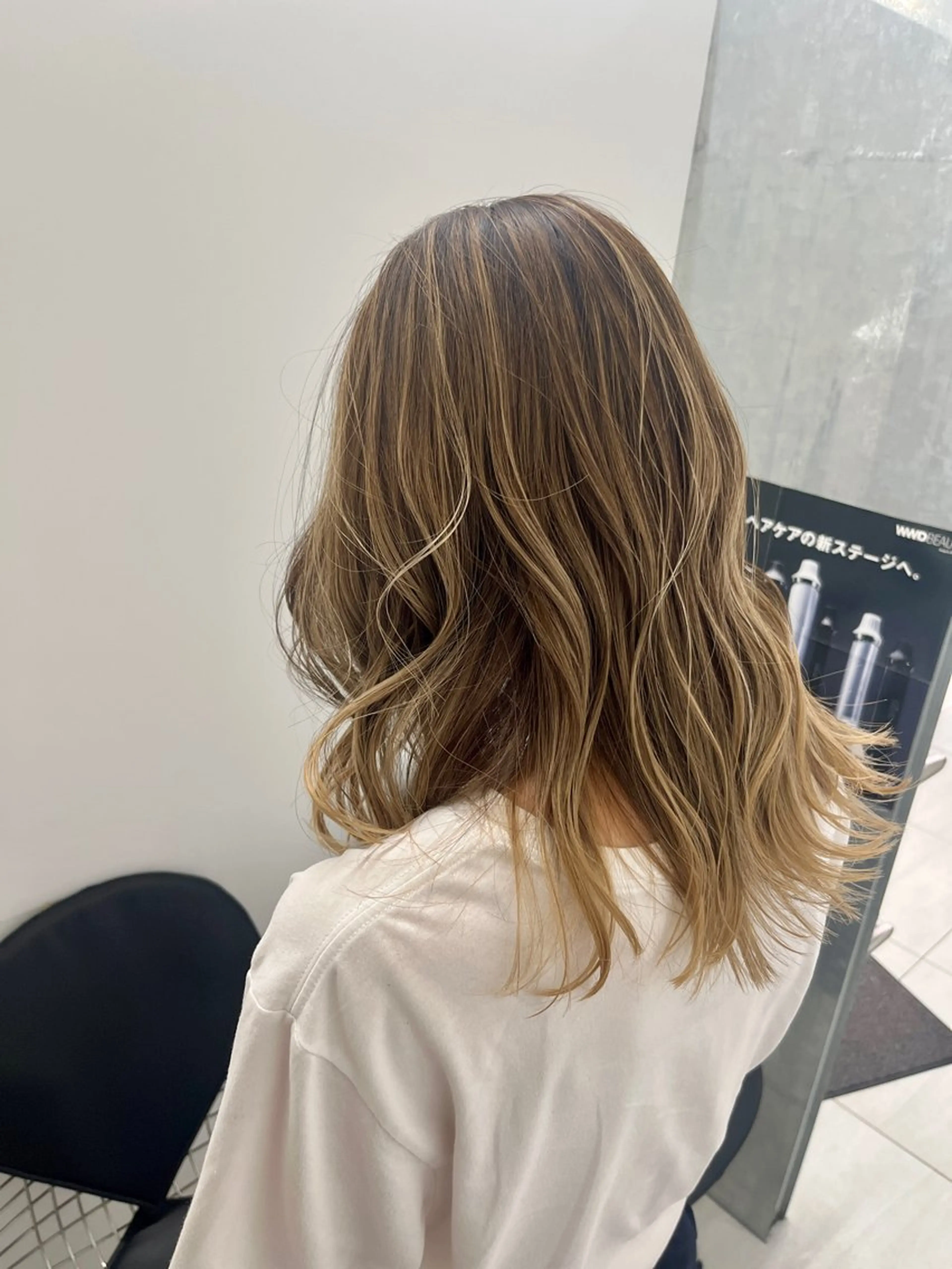 ミディアム カラー バレイヤージュ ブリーチ グラデーションカラー レイヤーカット 池袋シャドールーツ /バレイヤージュ戸田のヘアスタイル