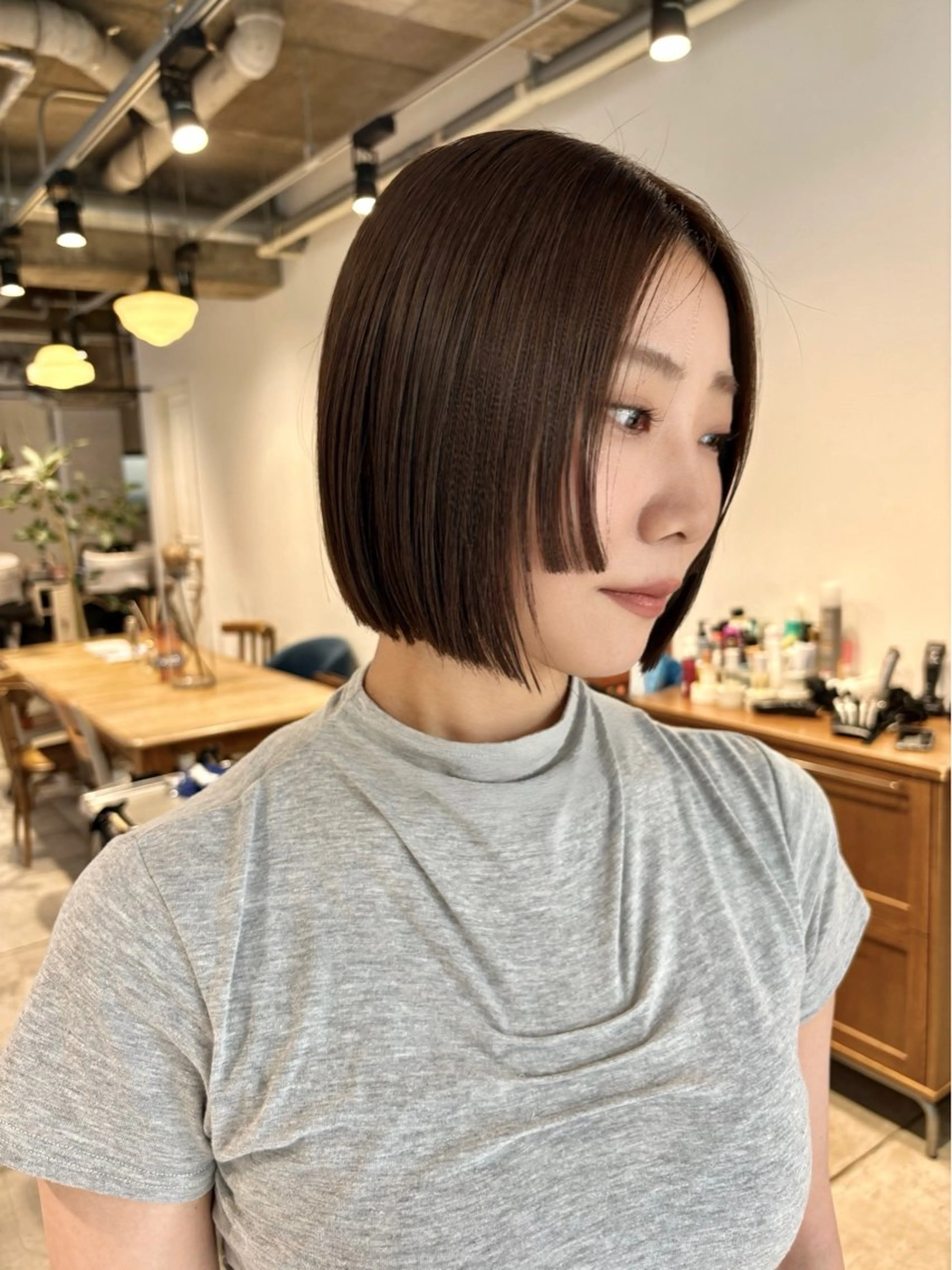 ショート カラー ベージュカラー オリーブベージュ 姫カット レイヤーカット カット ヘアカラー トリートメント ユウナ🎀暖色/オリ ーブカラー/レイヤーのヘアスタイル