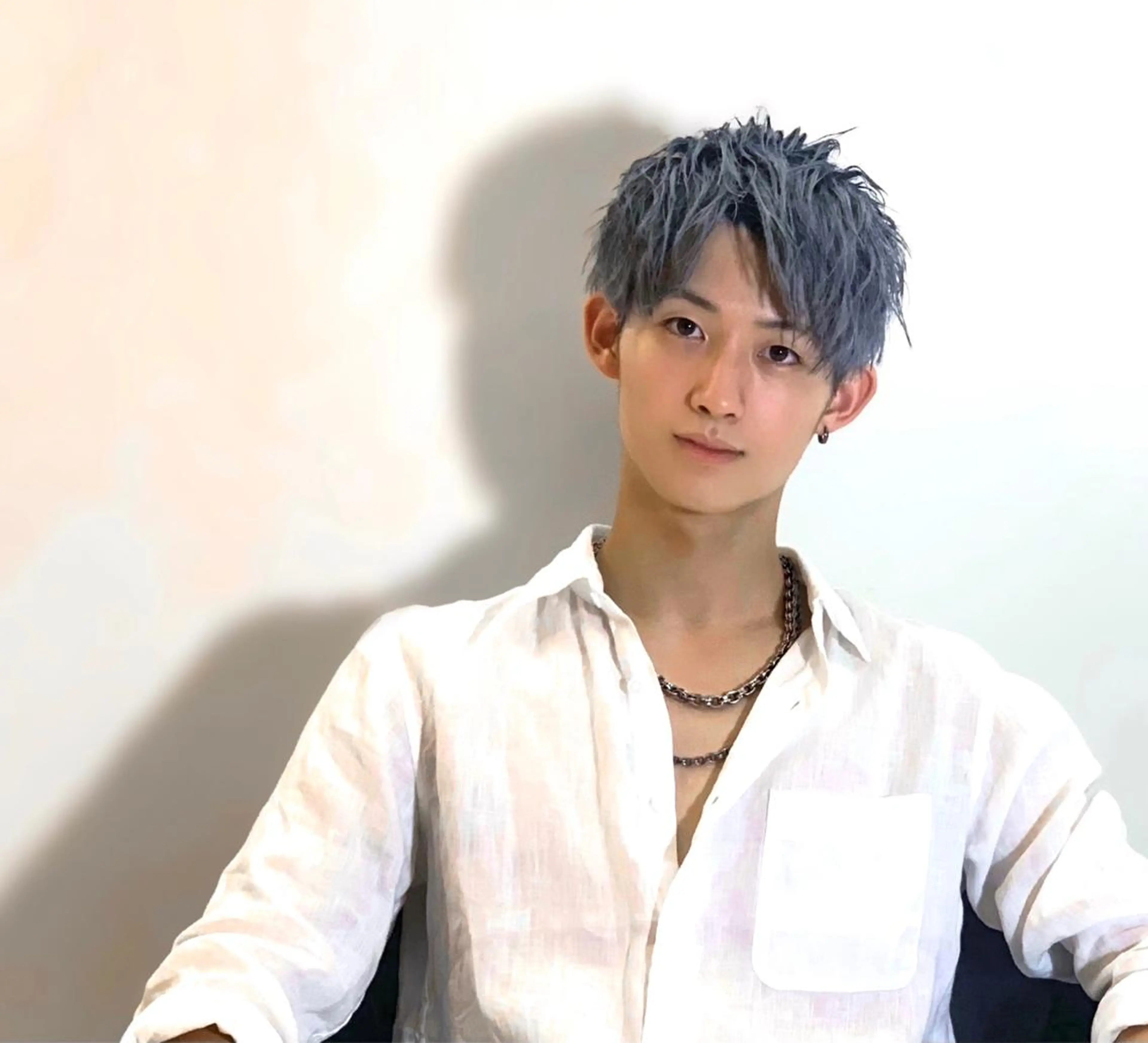 カラー メンズ アッシュ アッシュグレー ブルーカラー ブルーアッシュ カット ヘアカラー トリートメント メンズ専門　井藤 雅也のヘアスタイル