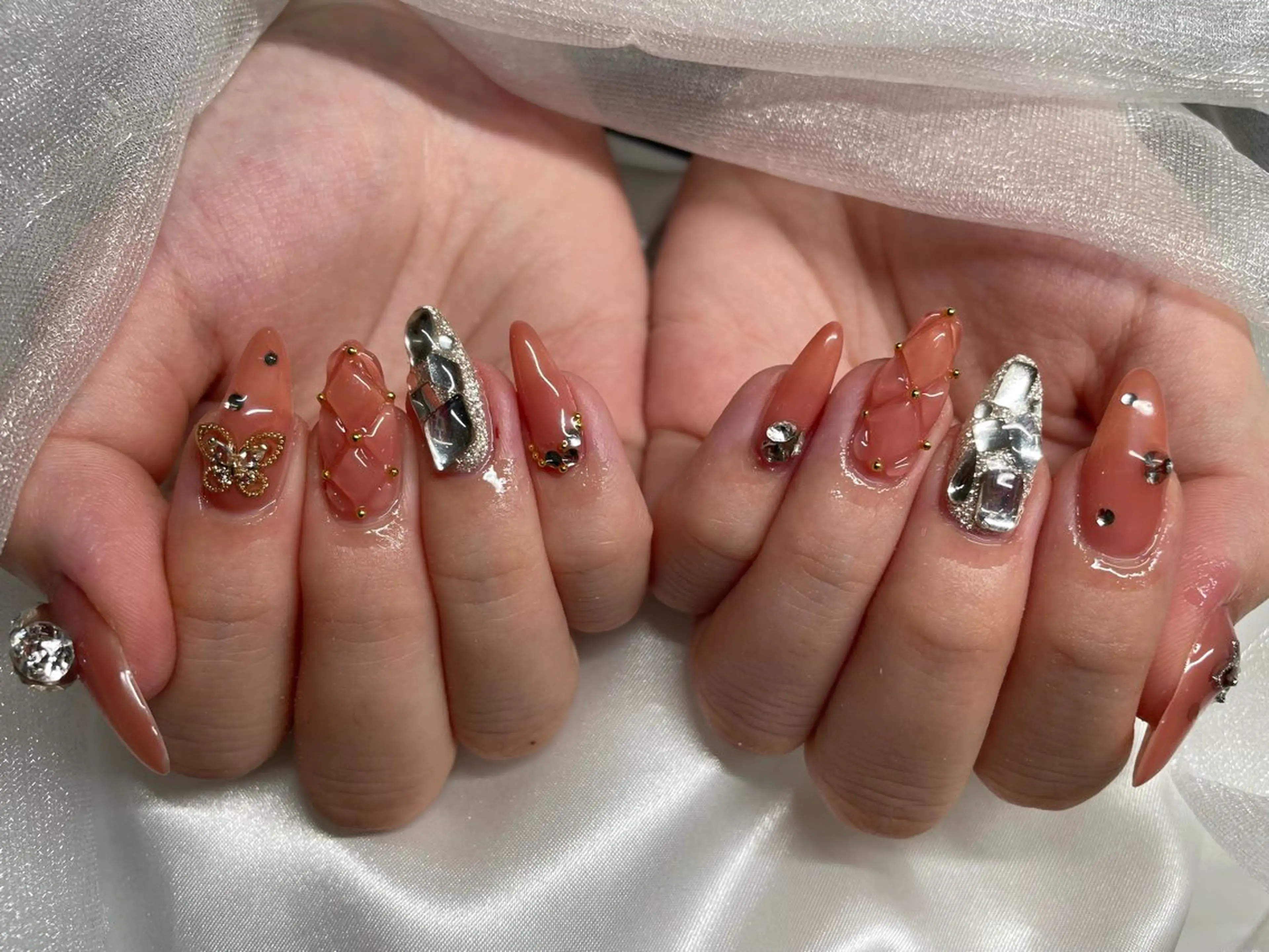 ネイル ハンドネイル Roi〈ロワ〉 Minakoのネイルデザイン