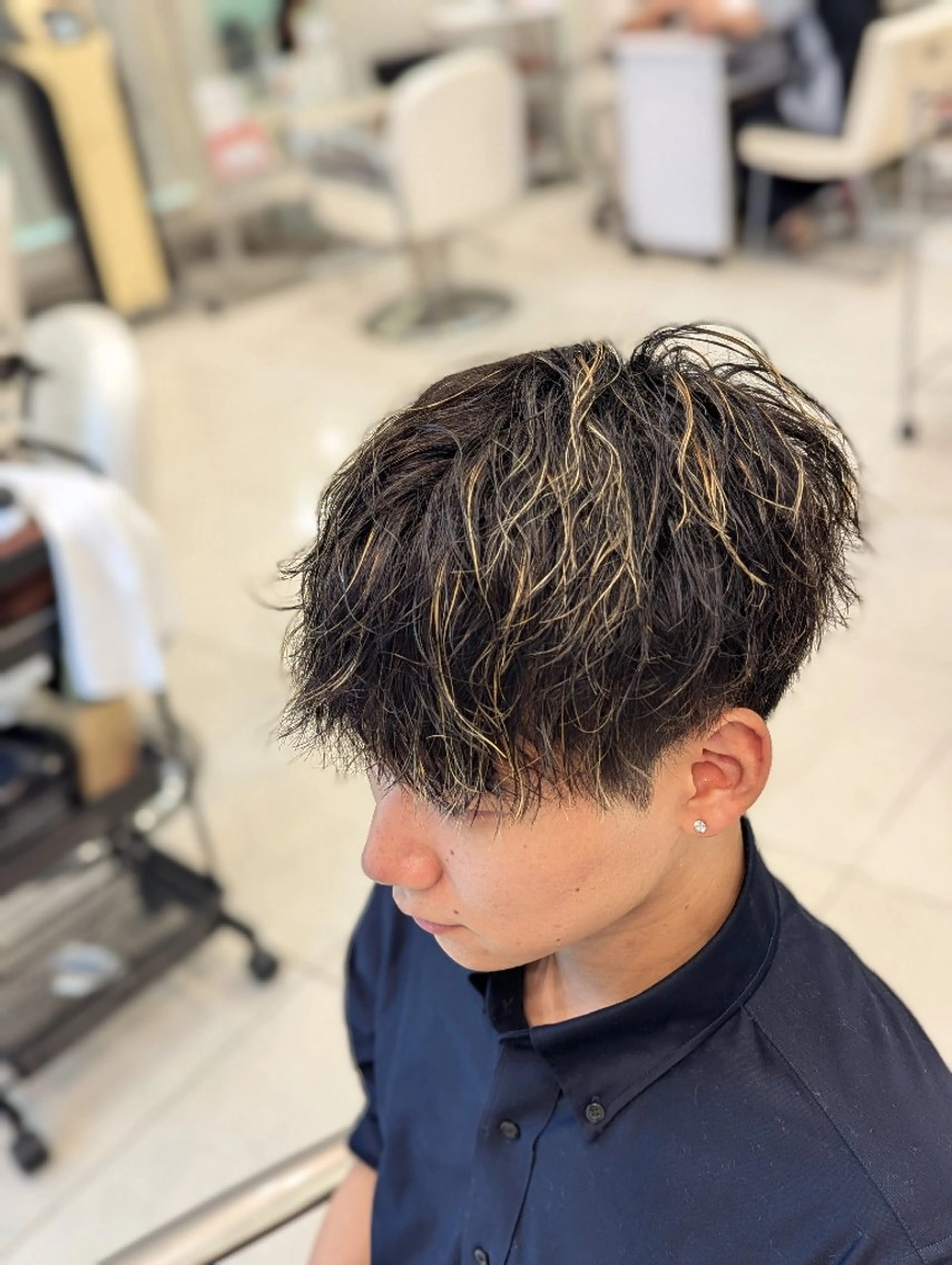 ショート パーマ 艶カラー✨ 上村保幸のヘアスタイル