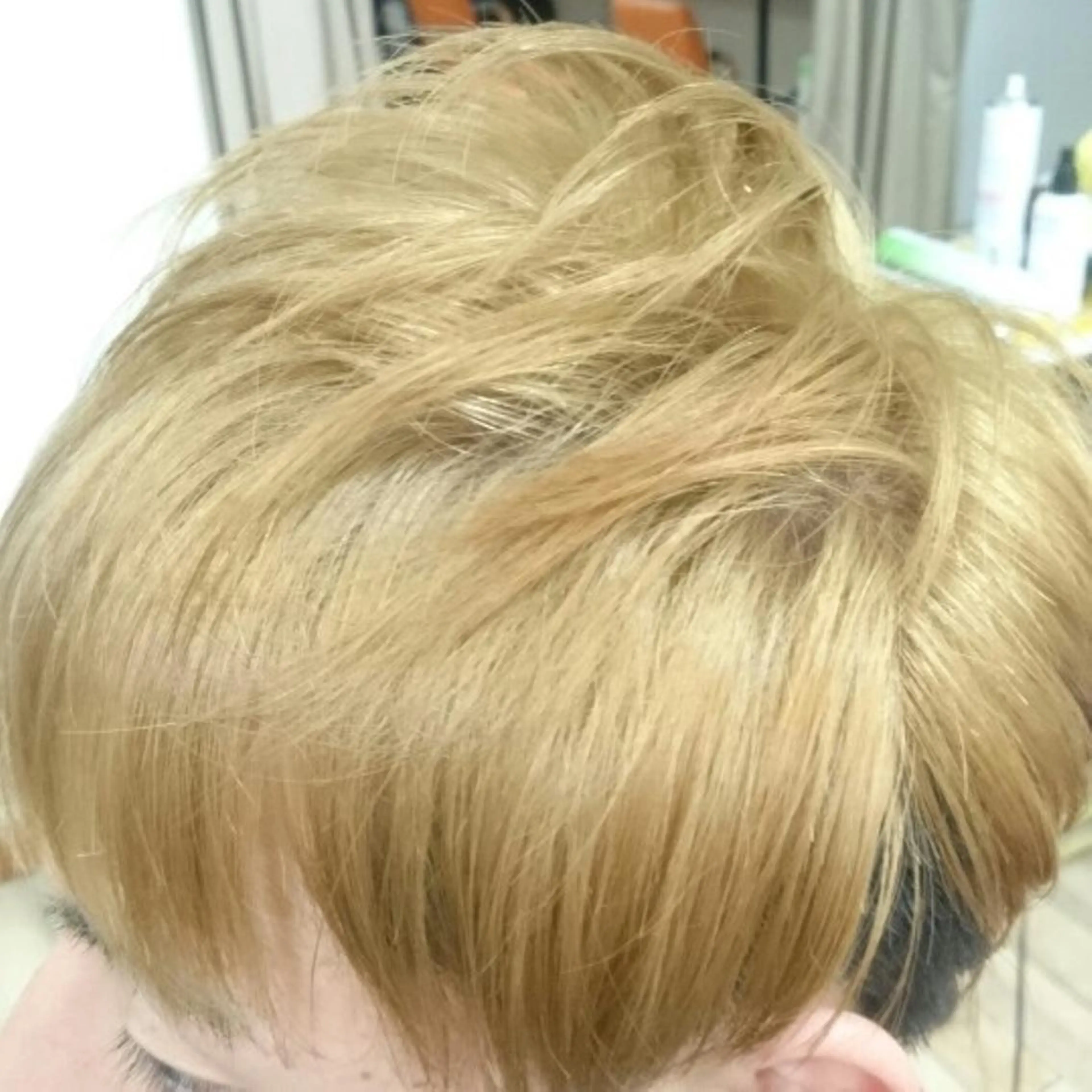 ショート カラー ブリーチ Snaly カラー特化ページのヘアスタイル
