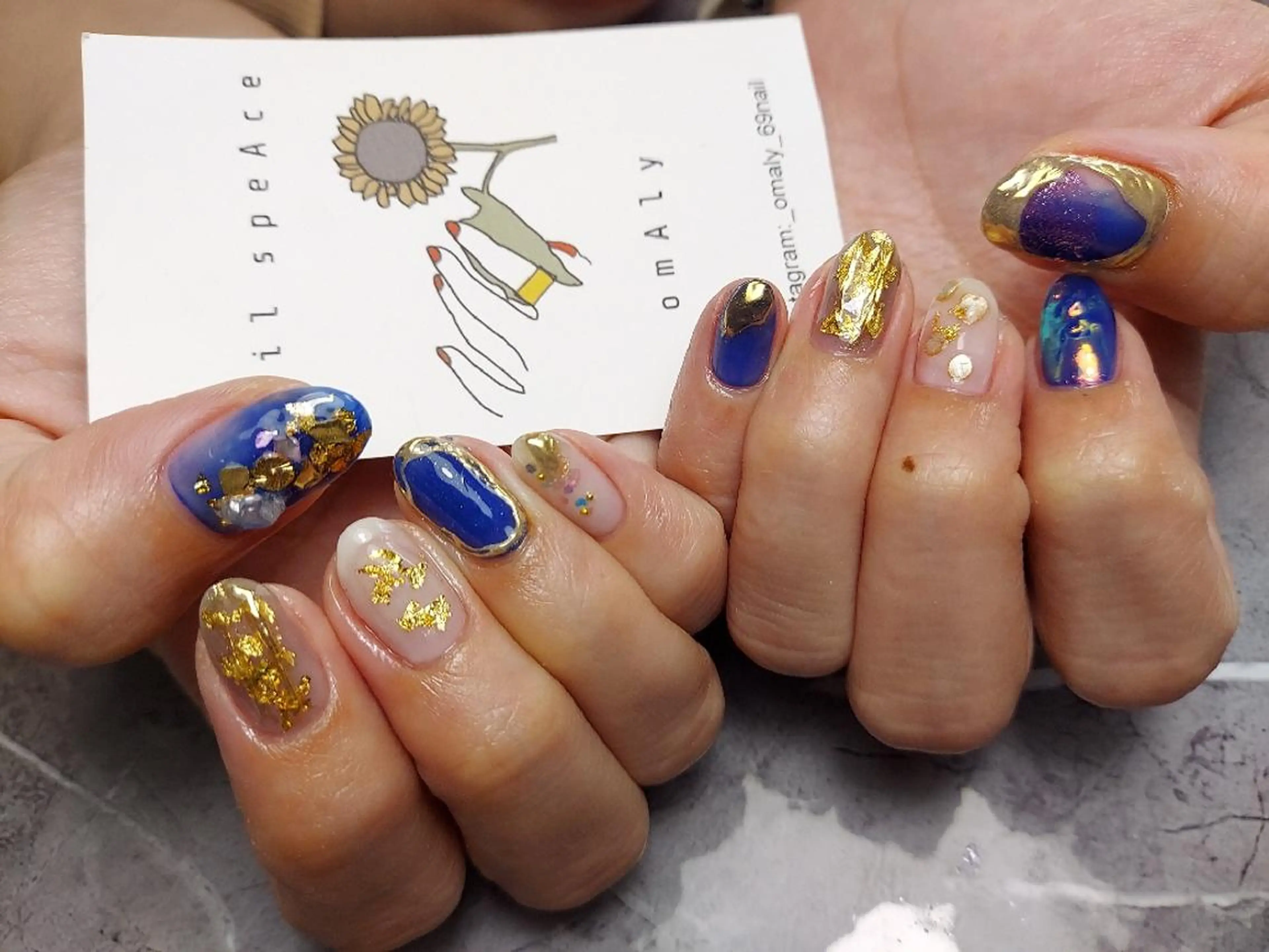ミディアム ハンドネイル Nailspeace Omalyのネイルデザイン
