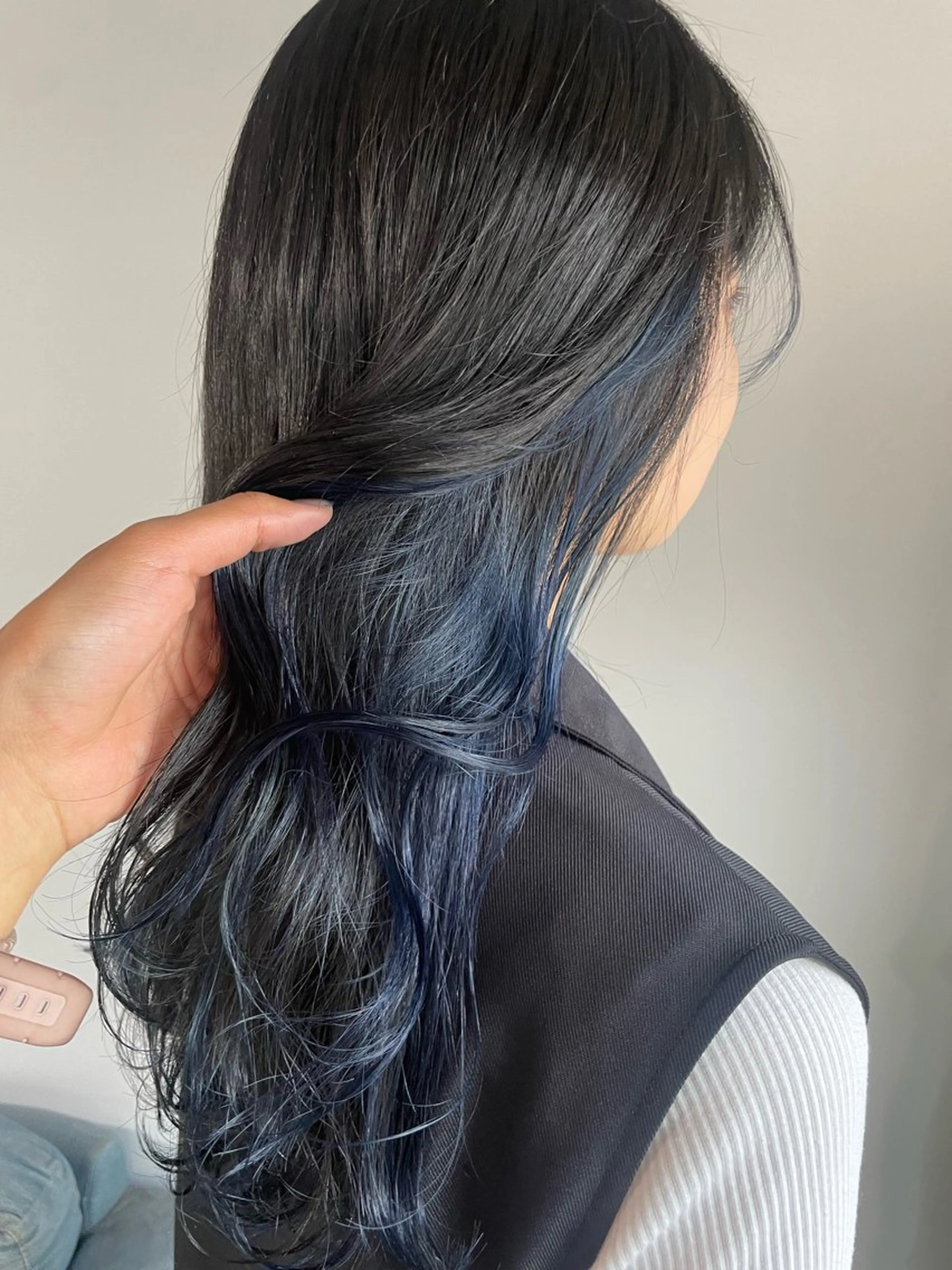 セミロング ヘアカラー 🌐NATSUMI 🌐【寒色カラー】のヘアスタイル